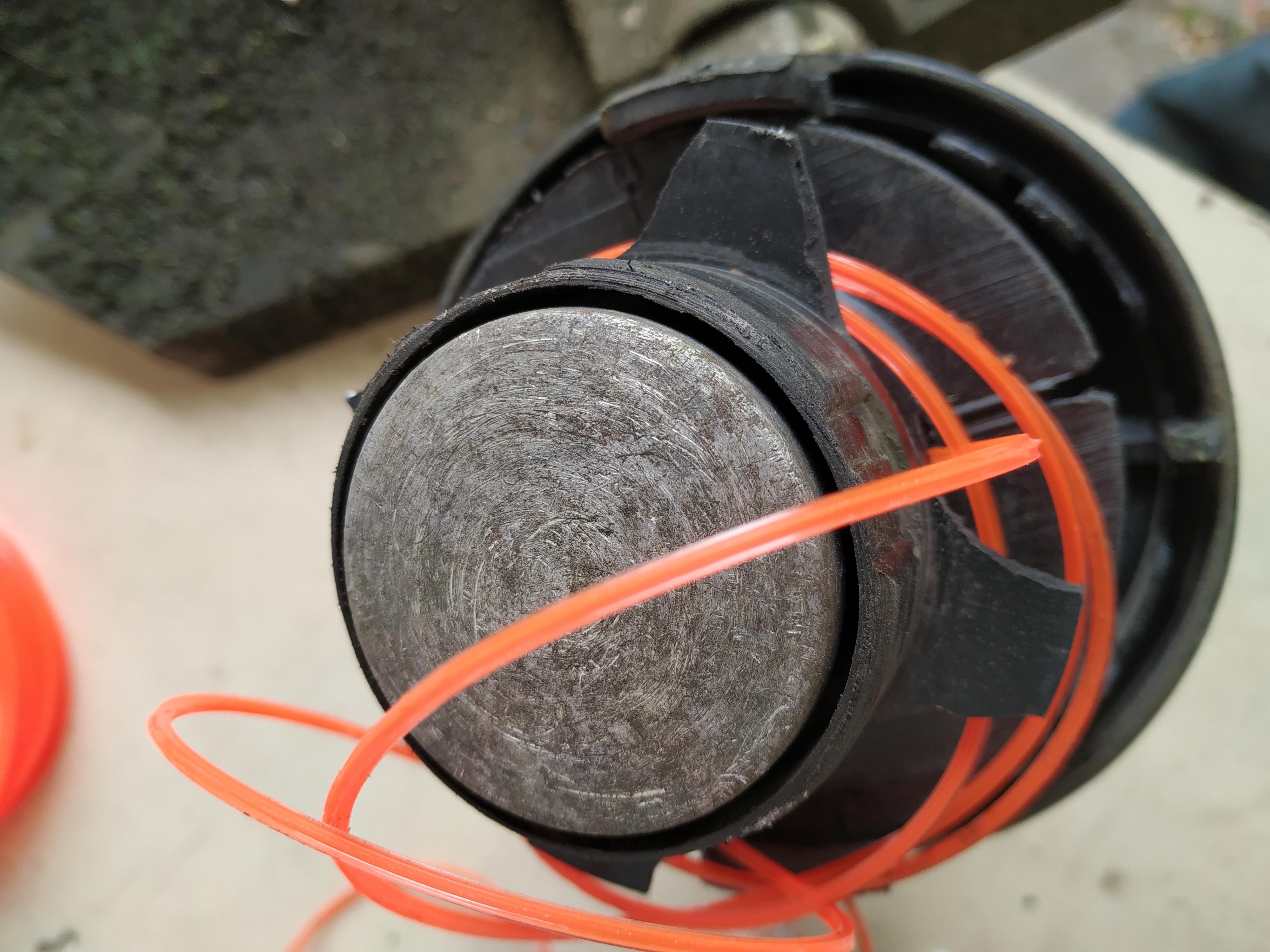 Шпулька для мотокоси Зеніт 118x75 мм з металевим диском 40012161 у реальних умовах використання від покупця Сергій.