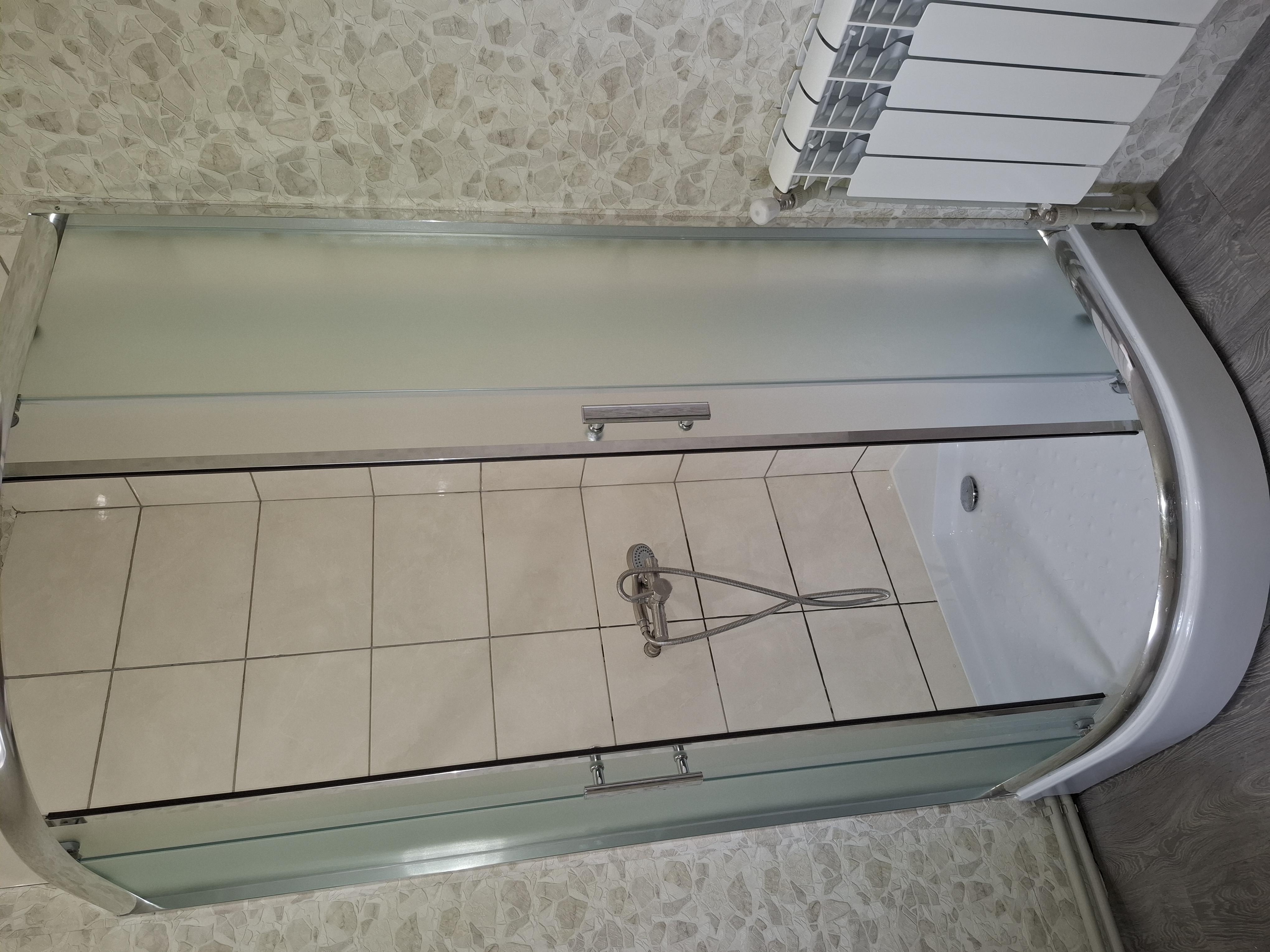 Фото: Душевая кабина KO&PO R-522 поддон 15 см матовое стекло 6 мм раздвижная дверь 90х90х195 см Хром (C15356), отправлено покупателем Таня Душевая кабина KO&PO R-522 поддон 15 см матовое стекло 6 мм раздвижная дверь 90х90х195 см Хром (C15356) в реальных условиях использования от покупателя Таня.