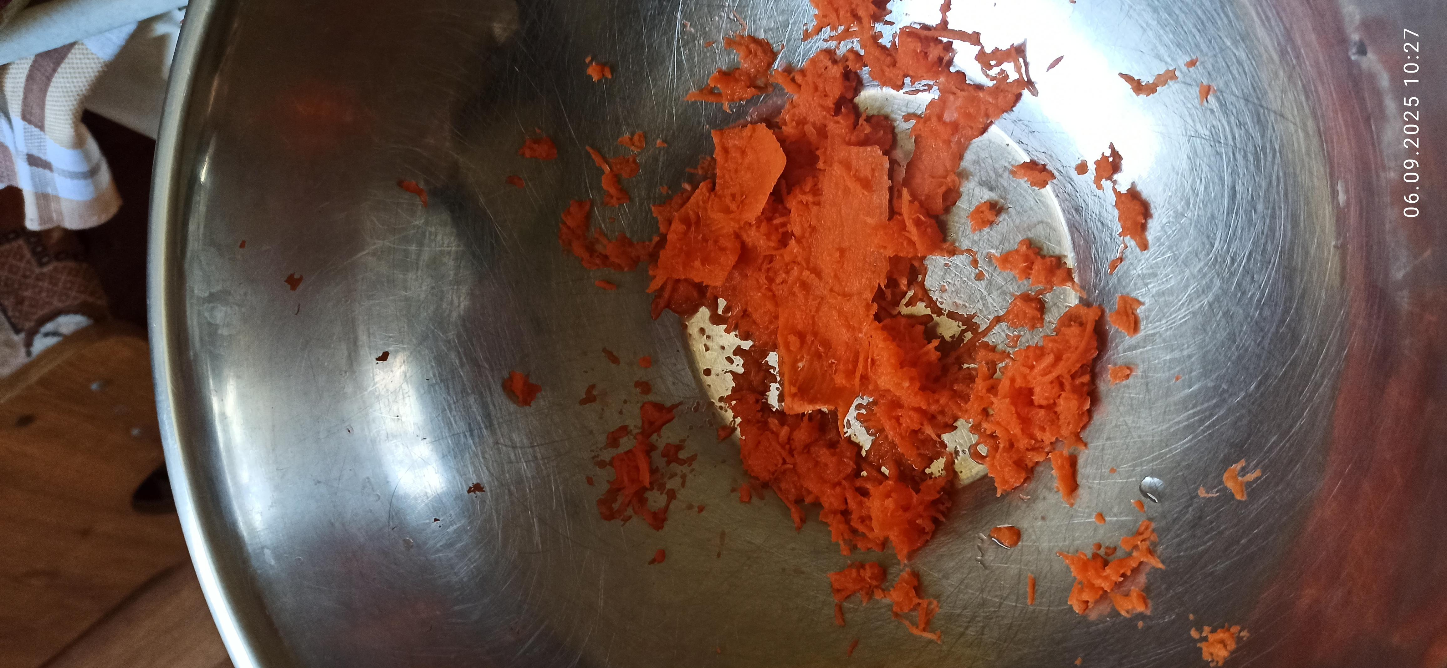 Мясорубка Domotec MS-2027 Grey (27918555) в реальных условиях использования от покупателя Євгенія.