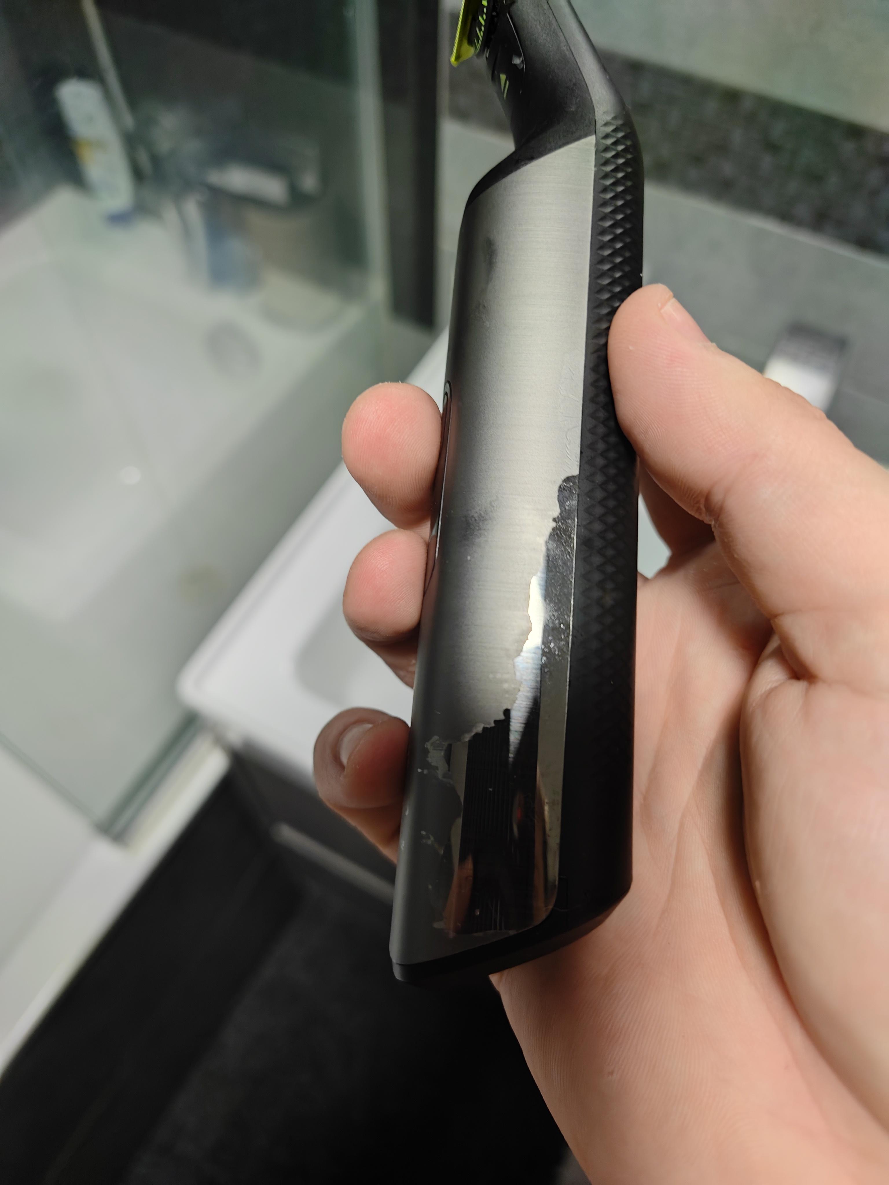 Електростанок із тримером Philips OneBlade Pro 360 QP6652/61 для обличчя та тіла у реальних умовах використання від користувача Сергій.