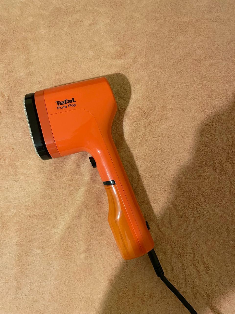 Фото: Отпариватель ручной Tefal Pure Pop DT2022E1, отправлено пользователем Альона Шарова Отпариватель ручной Tefal Pure Pop DT2022E1 в реальных условиях использования от пользователя Альона Шарова.
