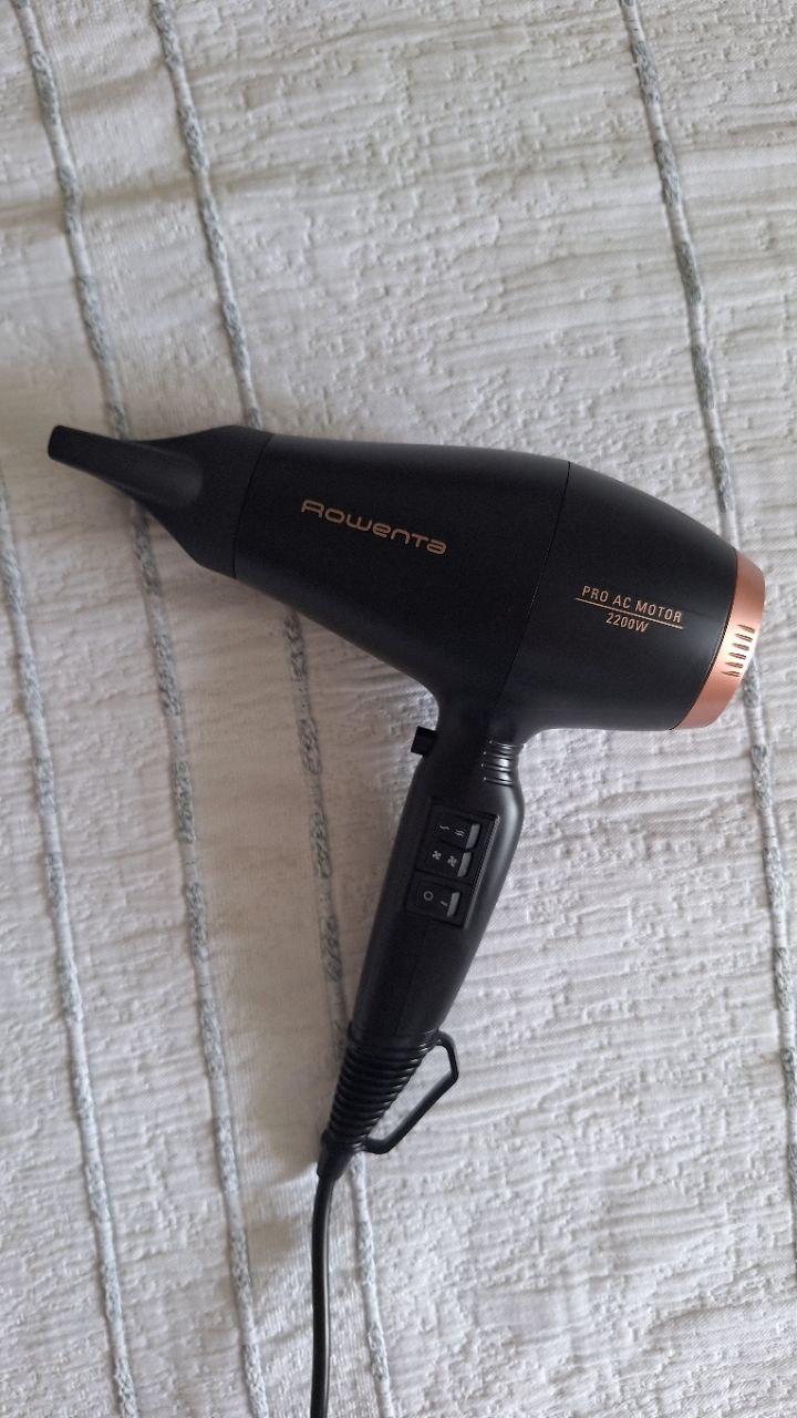 Фен Rowenta COMPACT PRO+ CV6930F0 у реальних умовах використання від користувача Віта Дзюбенко.