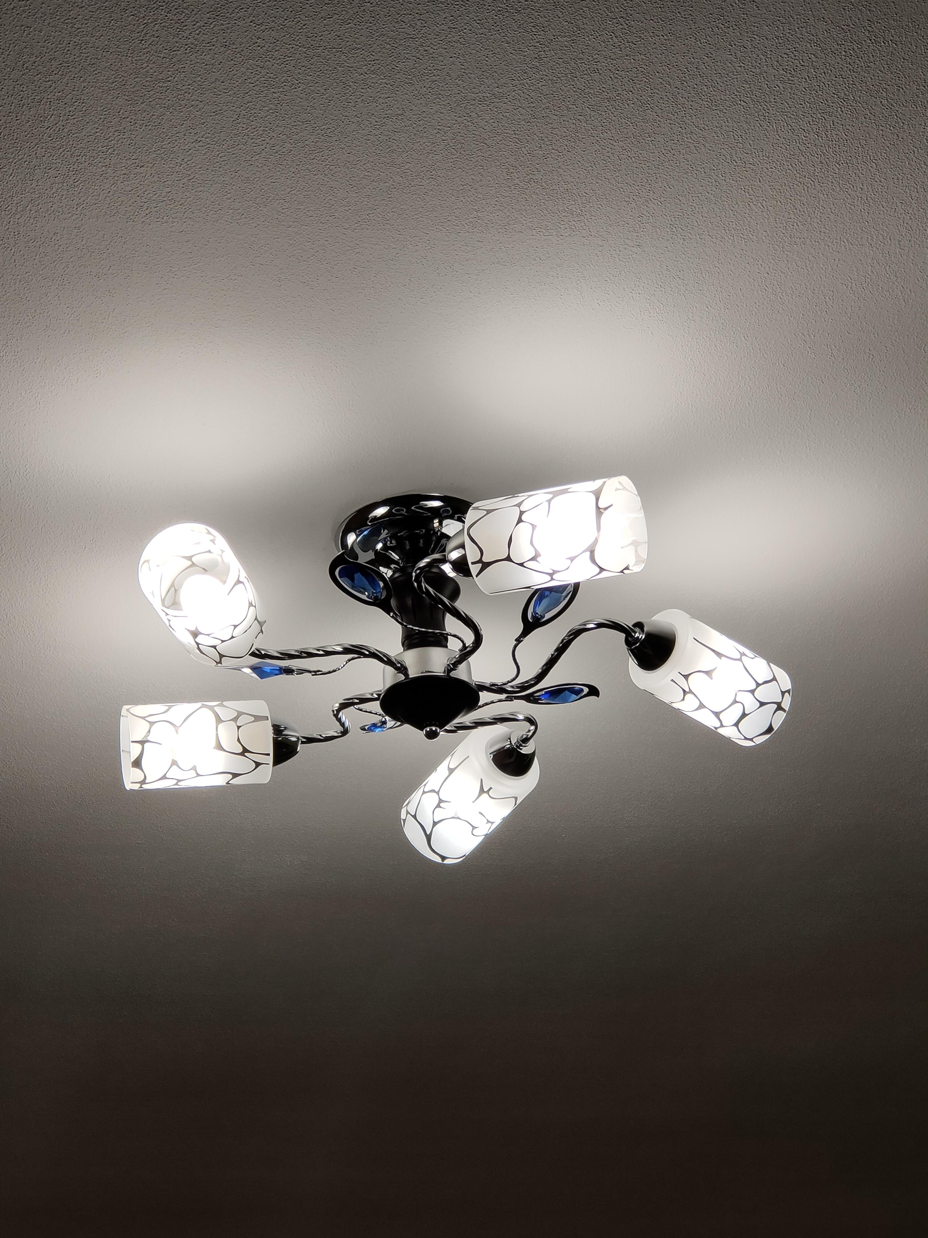 Фото: Люстра з плафонами Ray L82478/5 CR (257313), надіслане покупцем Наталия Люстра з плафонами Ray L82478/5 CR (257313) у реальних умовах використання від покупця Наталия.