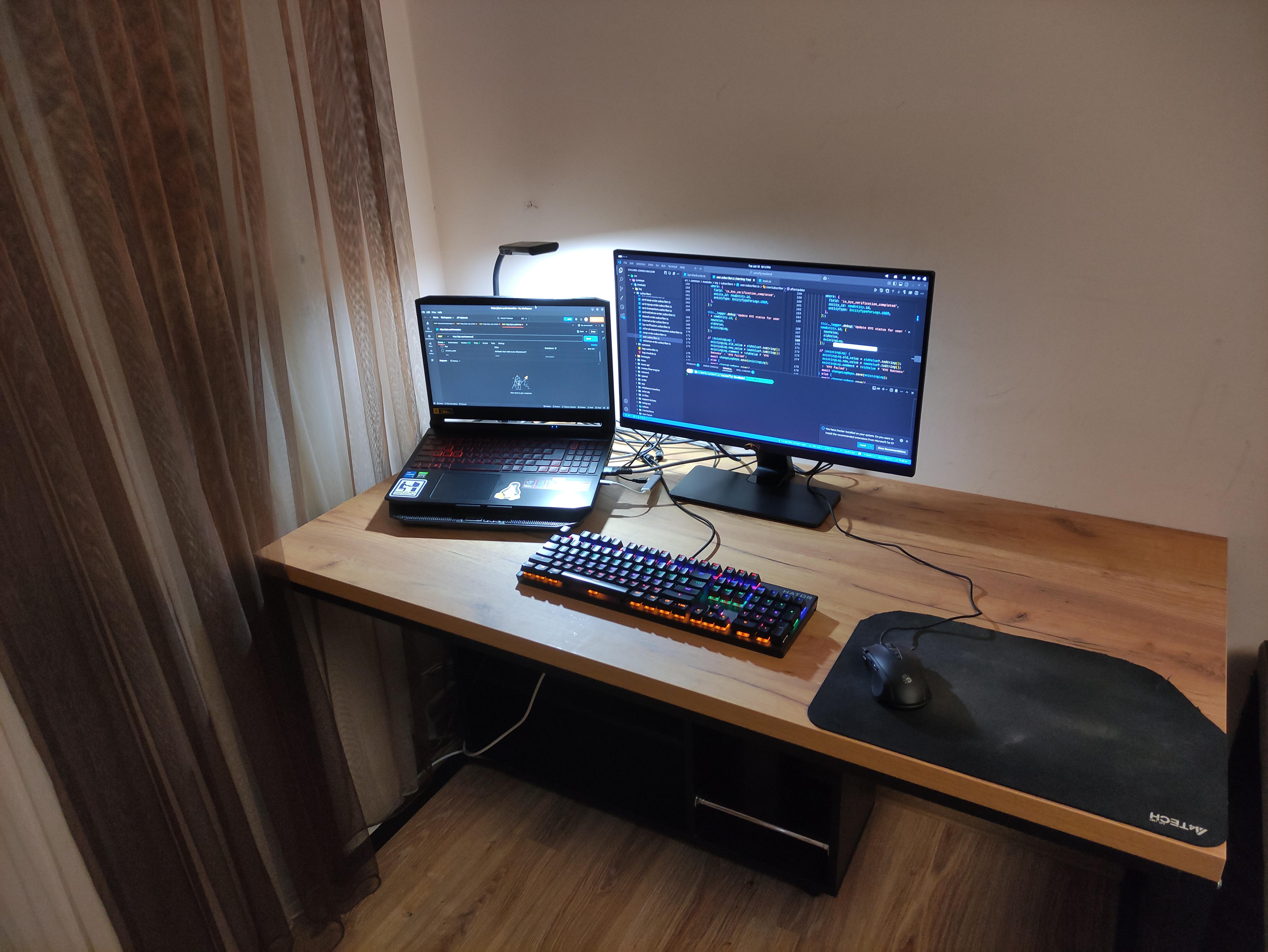 Стіл письмовий лофт Серія 02 1400х700х32 мм Чорний (23493226) у реальних умовах використання від покупця Андрій.