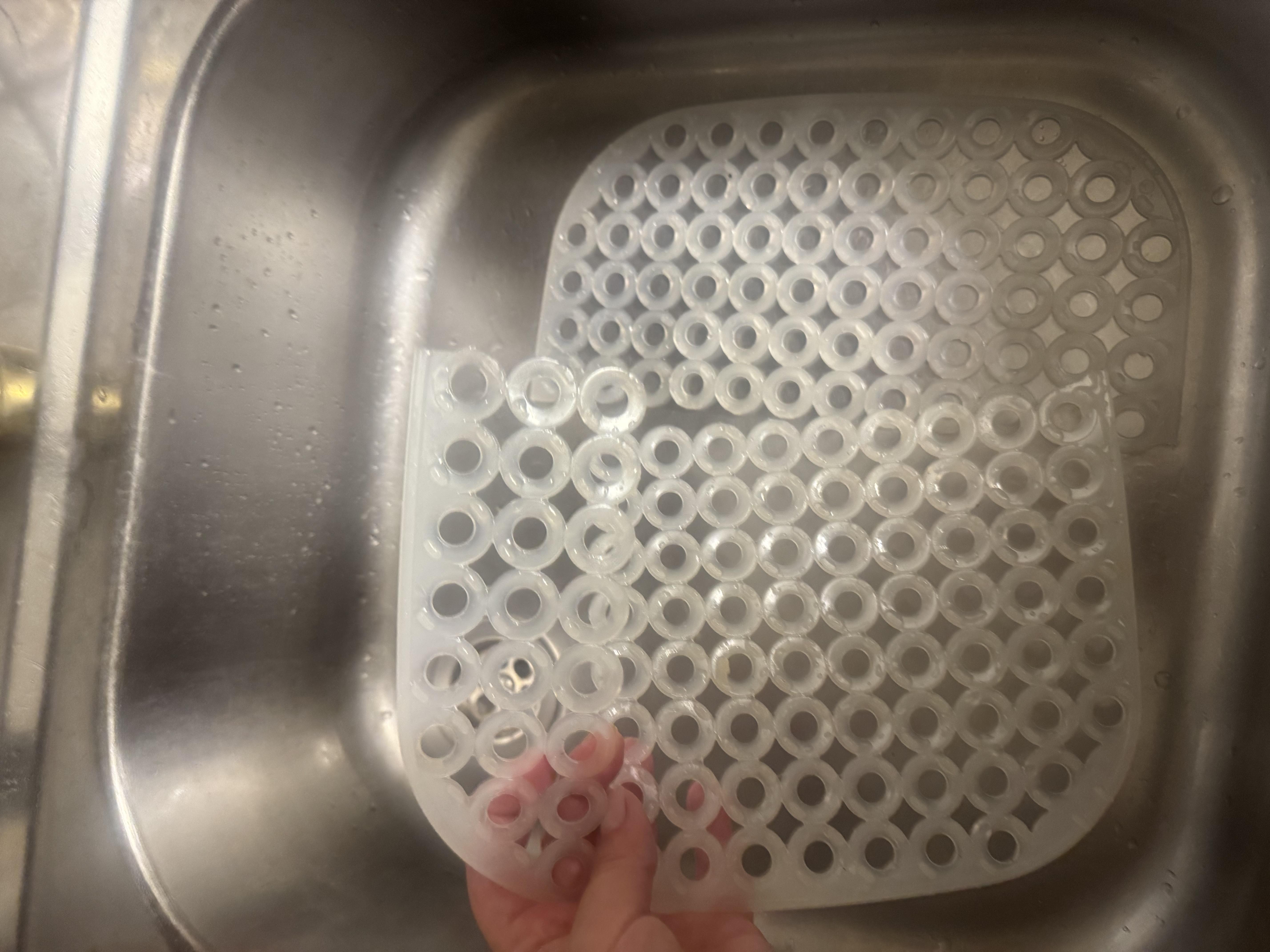 Коврик для раковины Tescoma Clean Kit 900638-11 в реальных условиях использования от пользователя Виола.