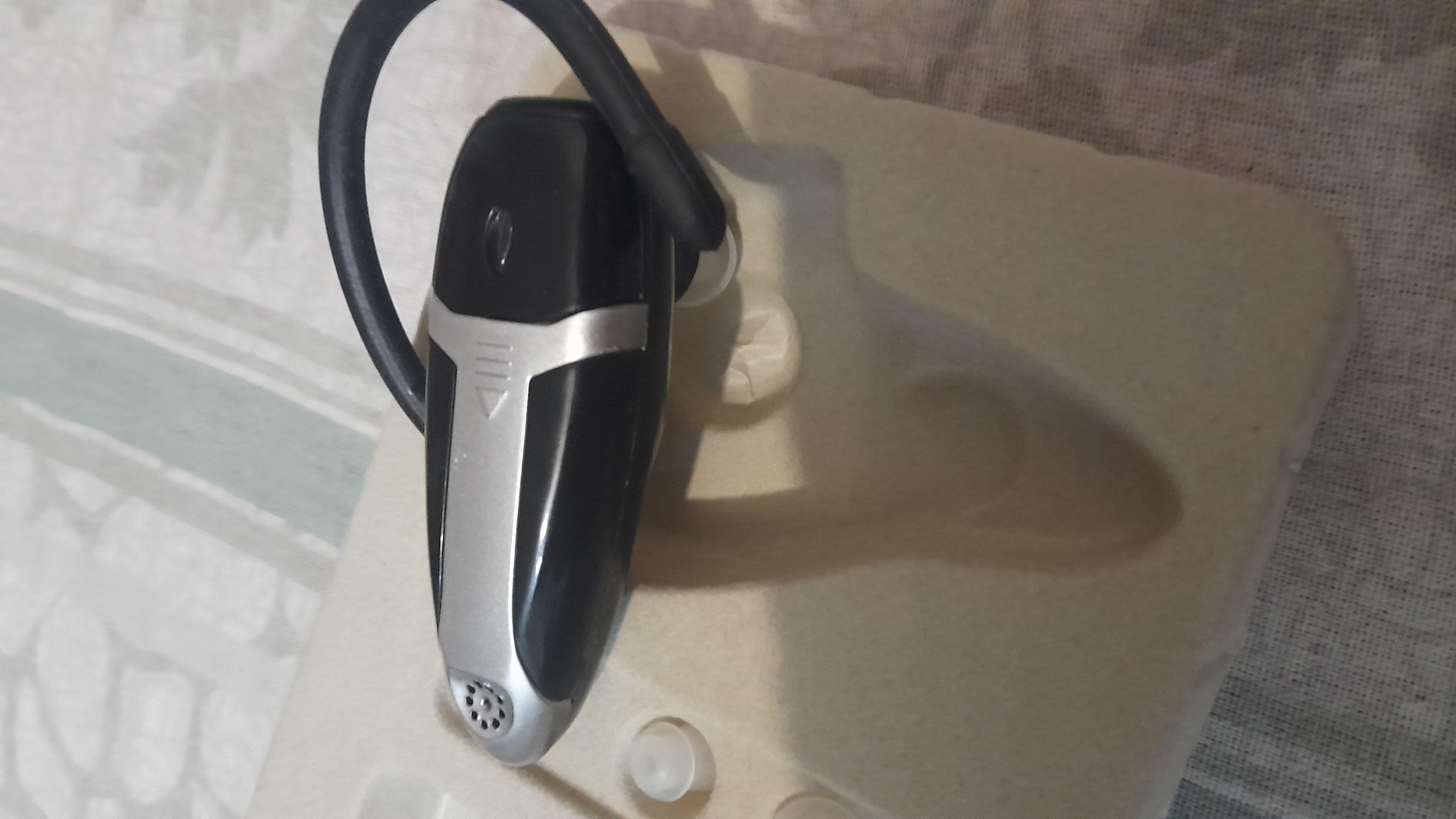 Слуховий апарат Ear Zoom з підсилювачем звуку (1560056175) у реальних умовах використання від користувача Наталія.