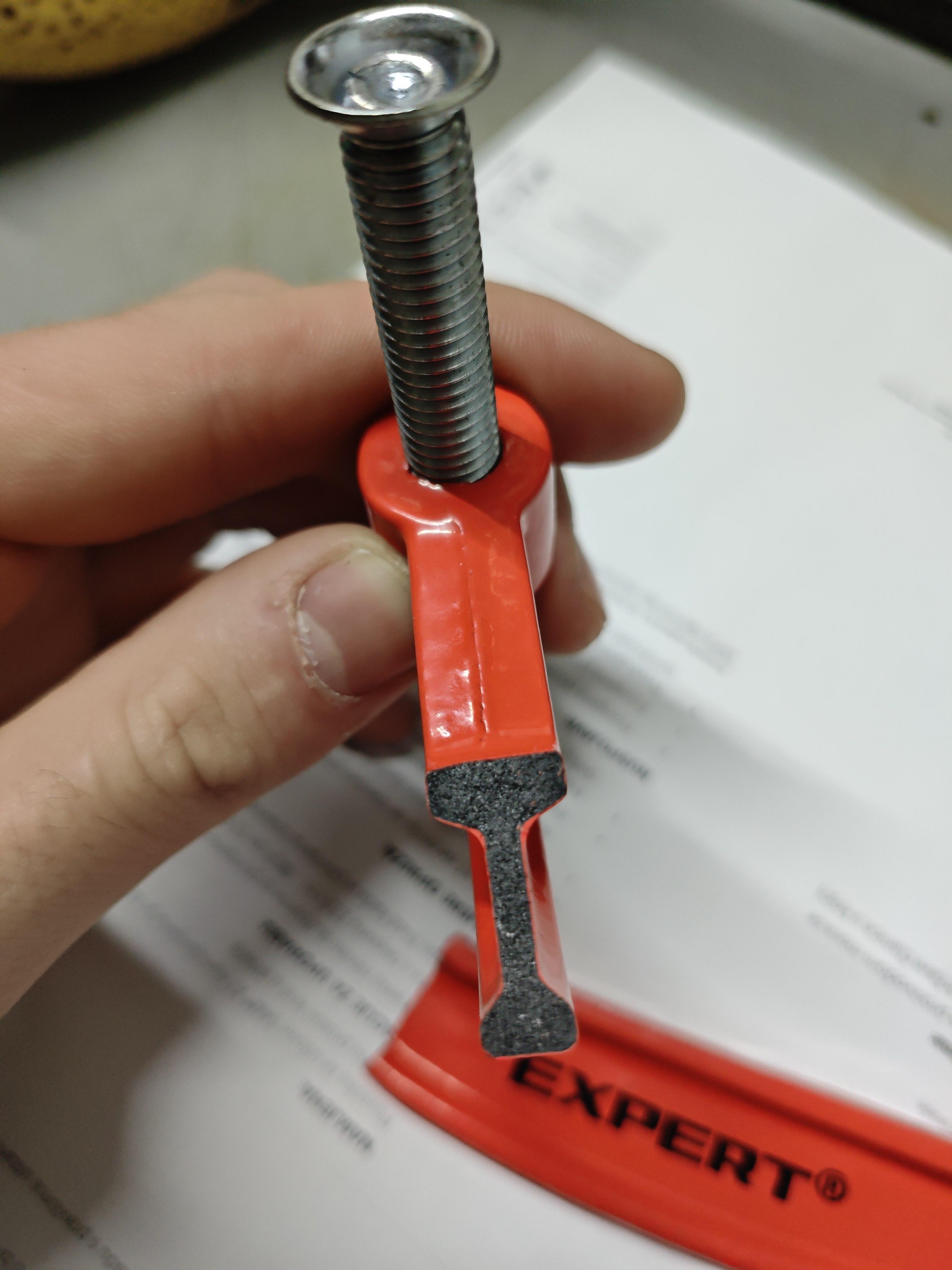 Фото: Струбцина Expert 100 мм 2302, отправлено пользователем Євгеній Струбцина Expert 100 мм 2302 в реальных условиях использования от пользователя Євгеній.