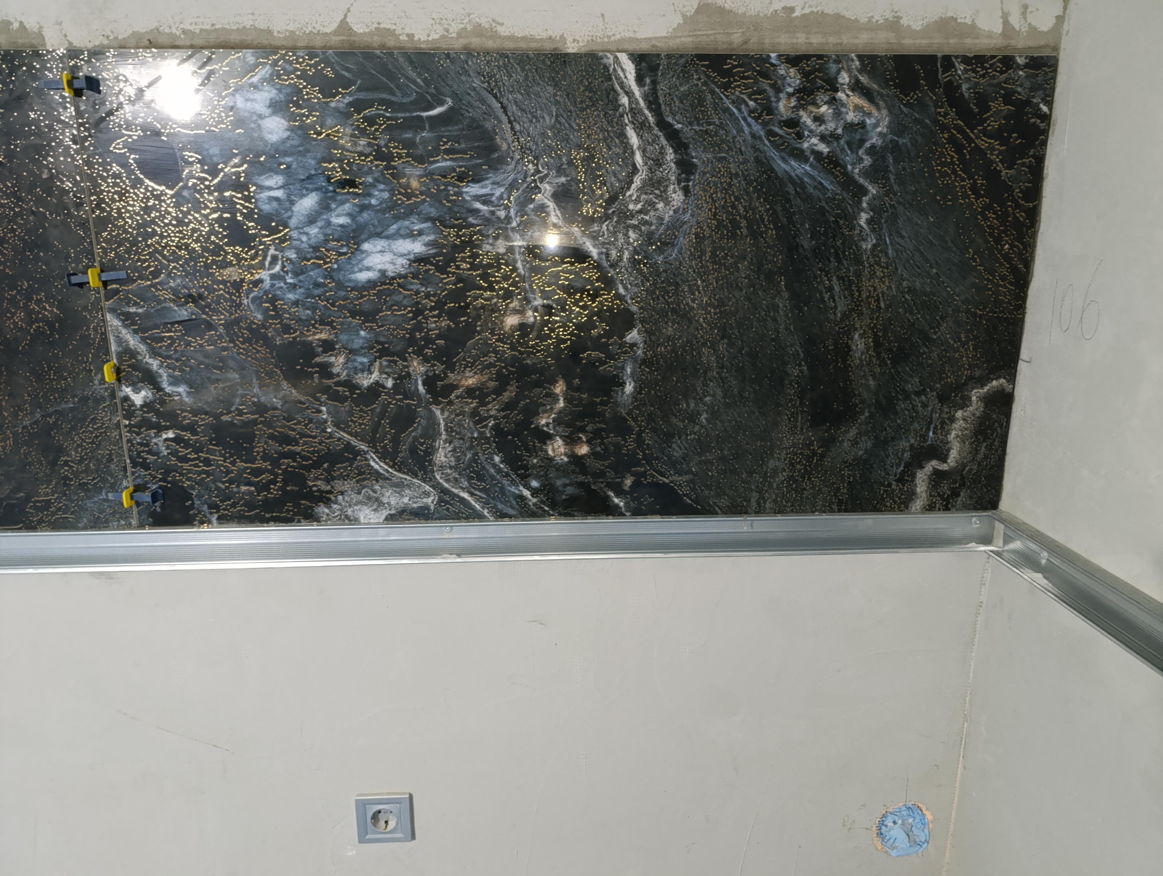 Фото: Плитка универсальная KT Exclusive Black Lux JS12054 60х120 см (12054), отправлено покупателем Ерік Плитка универсальная KT Exclusive Black Lux JS12054 60х120 см (12054) в реальных условиях использования от покупателя Ерік.