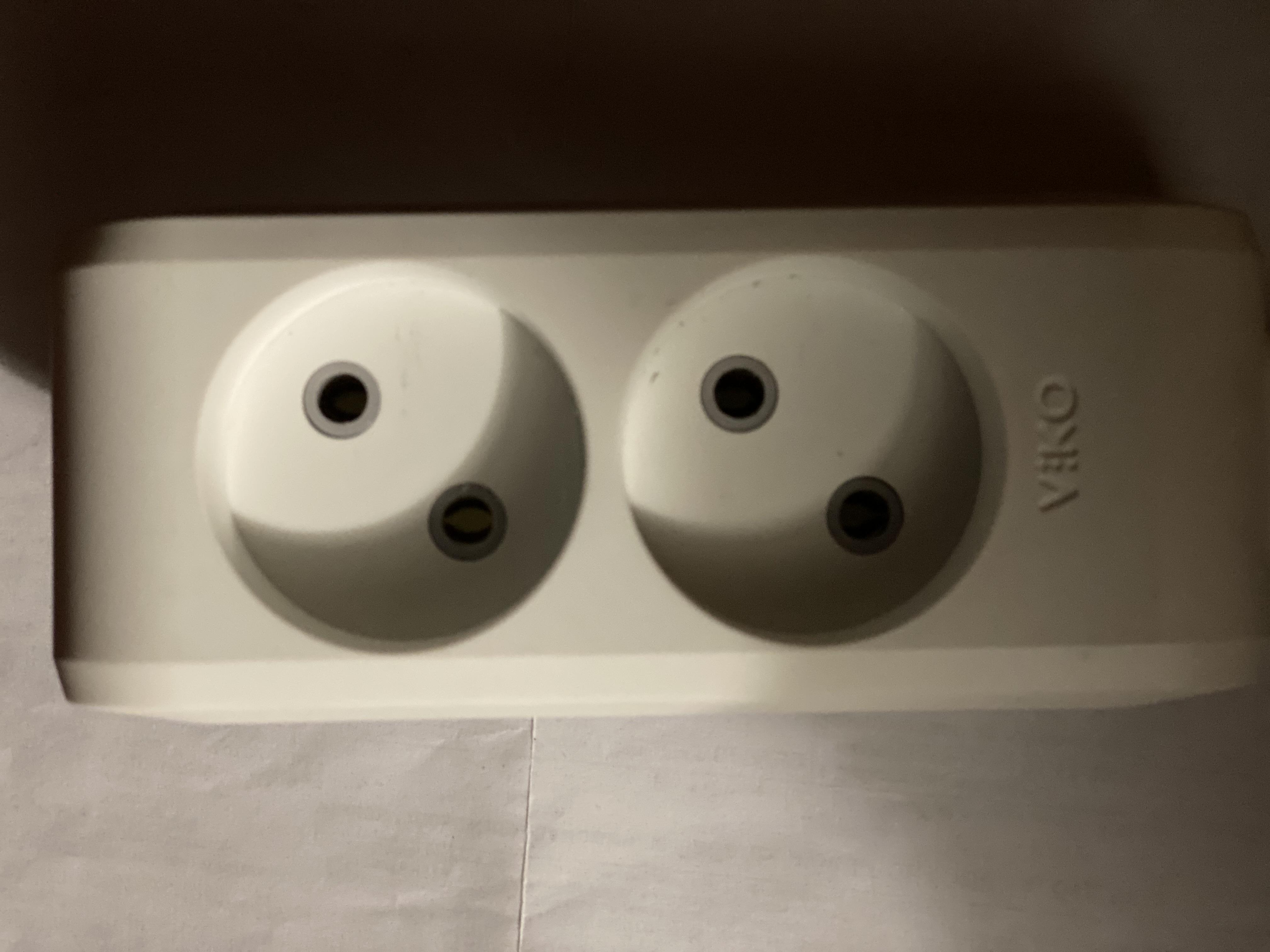 Колодка Viko без заземлення 4 гн. без вимикача білий 90112400 у реальних умовах використання від покупця О.