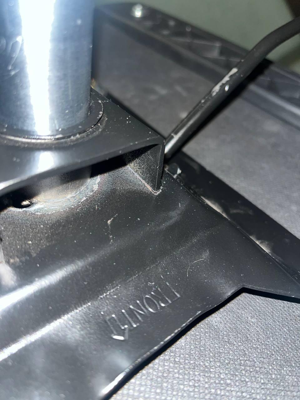 Крісло офісне комп'ютерне Bonro B-6200 Чорний (4260) у реальних умовах використання від покупця Владислав.