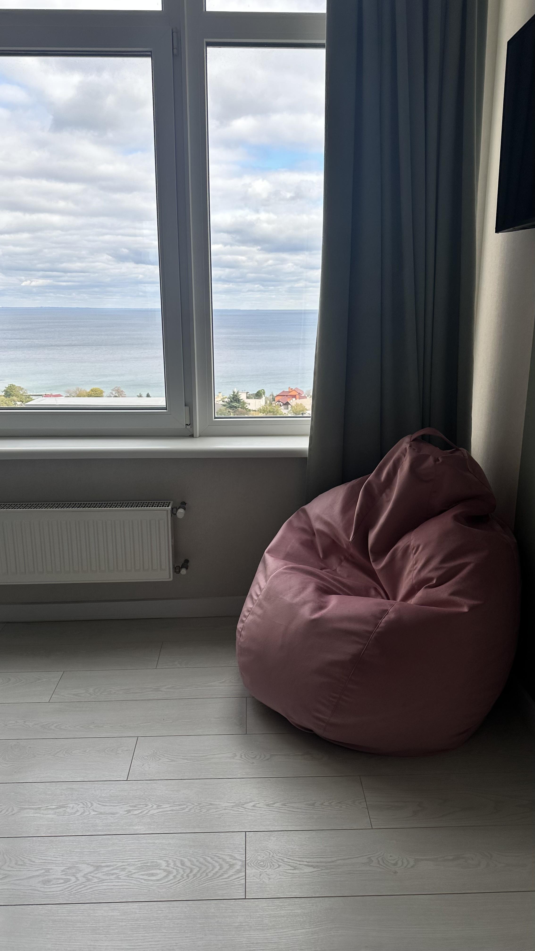 Крісло-мішок Груша з внутрішнім чохлом велюр XXXL Рожевий у реальних умовах використання від покупця Дарʼя.