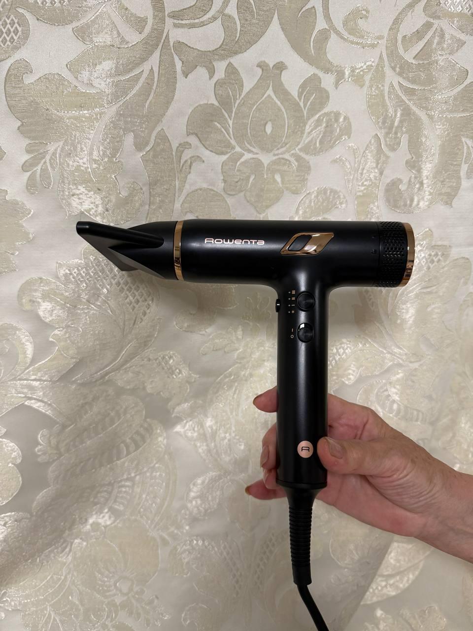Фен Rowenta Nano HY8310F0 в реальных условиях использования от пользователя Надія Патроняк.