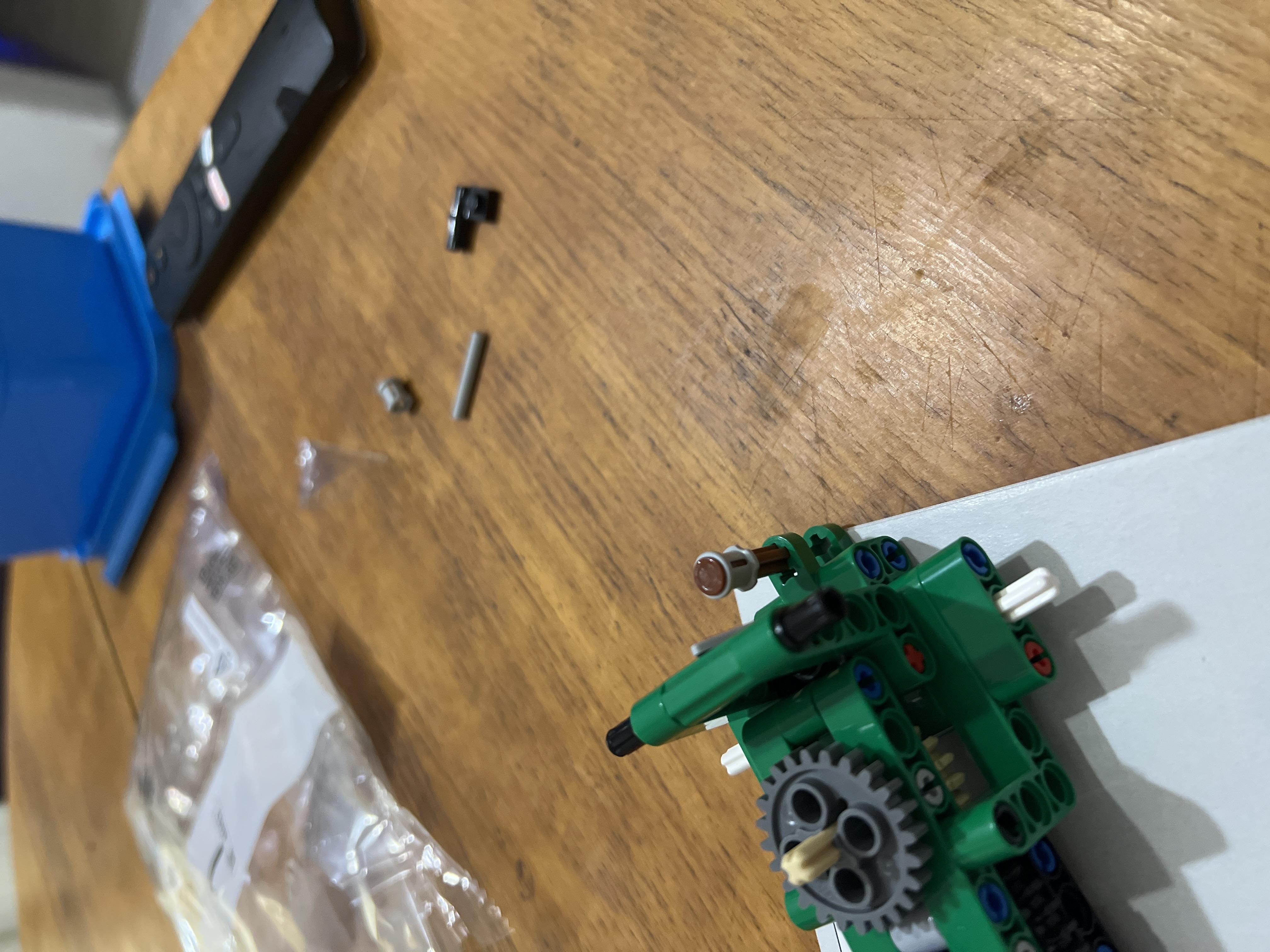 Конструктор LEGO Technic Трактор John Deere 9620R 4WD 42136 у реальних умовах використання від користувача Олексій.
