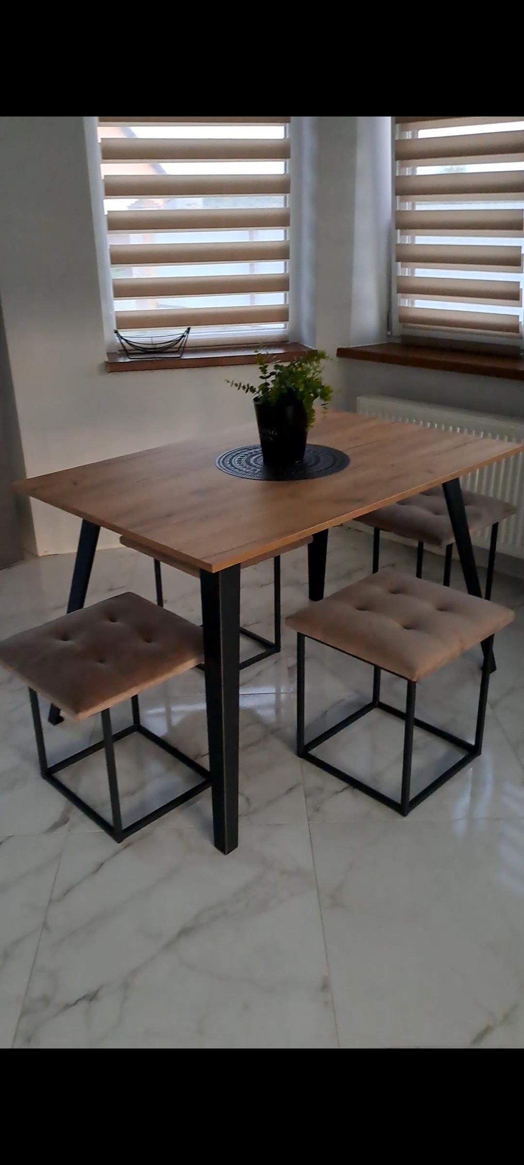 Стіл обідній Nowy Styl ANGLE BLACK (18) 1200x800 (CH) дуб золотий у реальних умовах використання від користувача Пилипів.