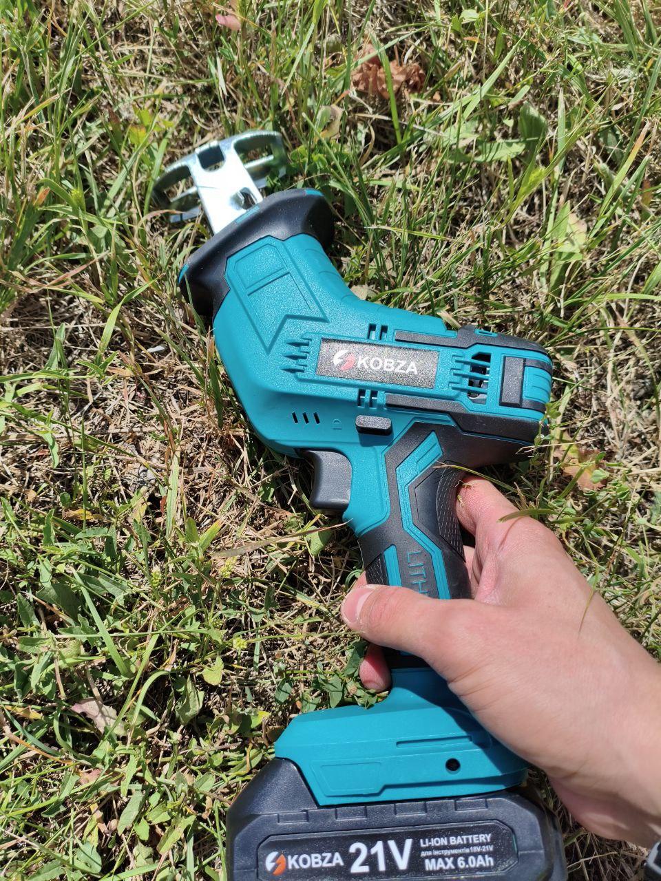 Шабельна-сабельна електропила KOBZA (28055364) у реальних умовах використання від покупця Бажак Катерина.