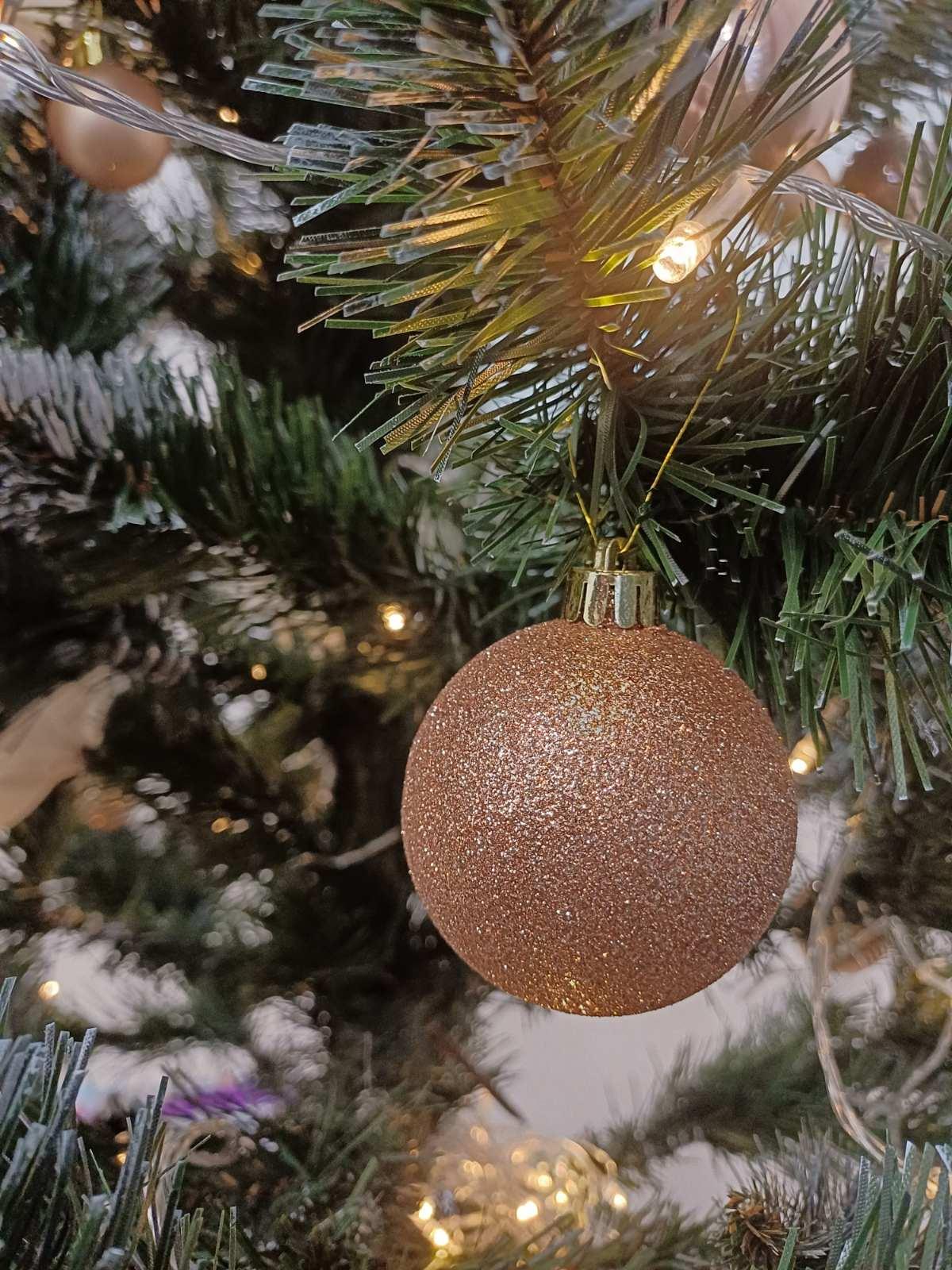 Фото: Набір ялинкових кульок 40 шт. (40037), надіслане користувачем Оксана Набір ялинкових кульок 40 шт. (40037) у реальних умовах використання від користувача Оксана.