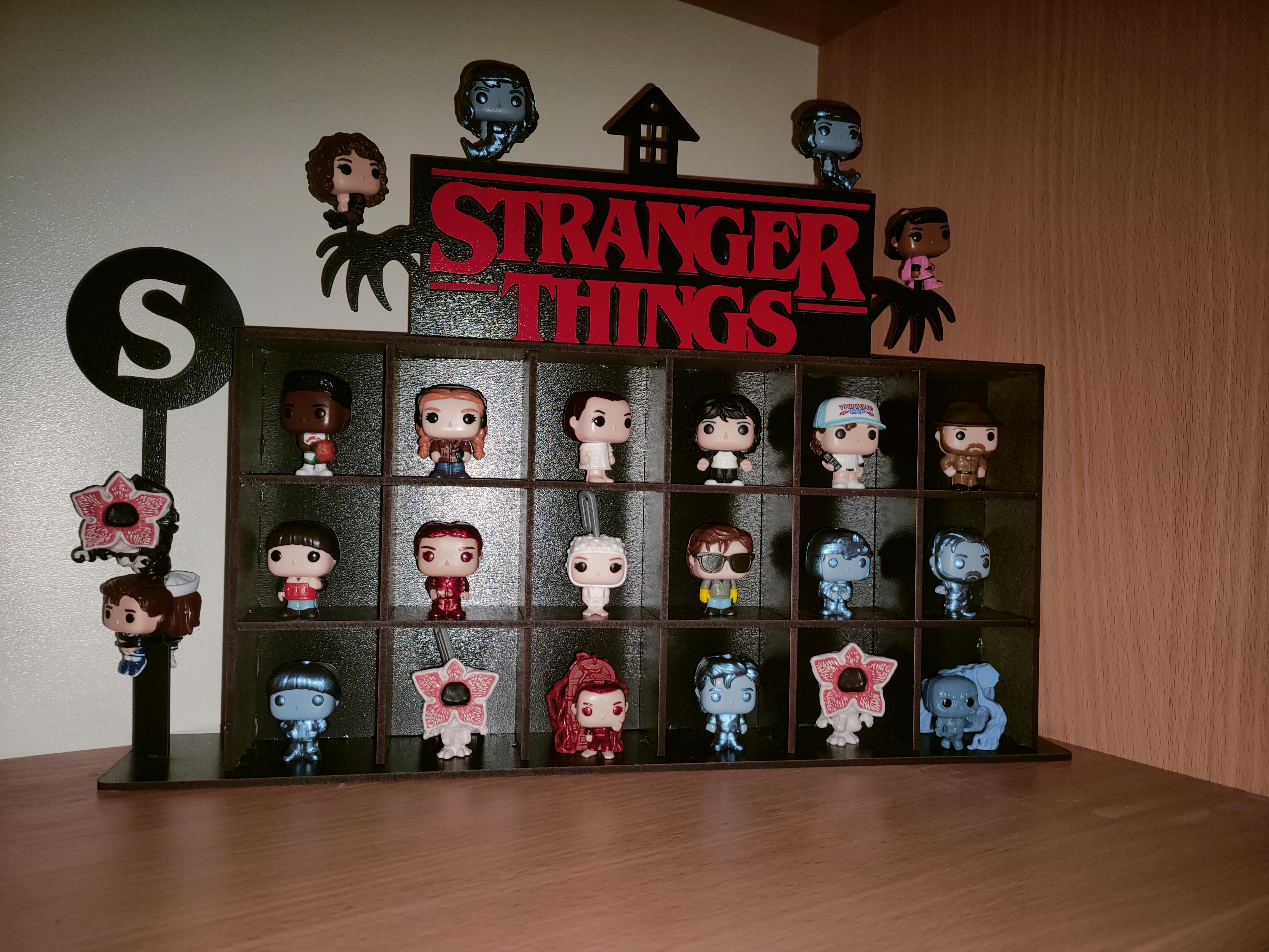 Фото: Полочка для фигурок Странные Чудеса Stranger things, отправлено покупателем Інна Полочка для фигурок Странные Чудеса Stranger things в реальных условиях использования от покупателя Інна.