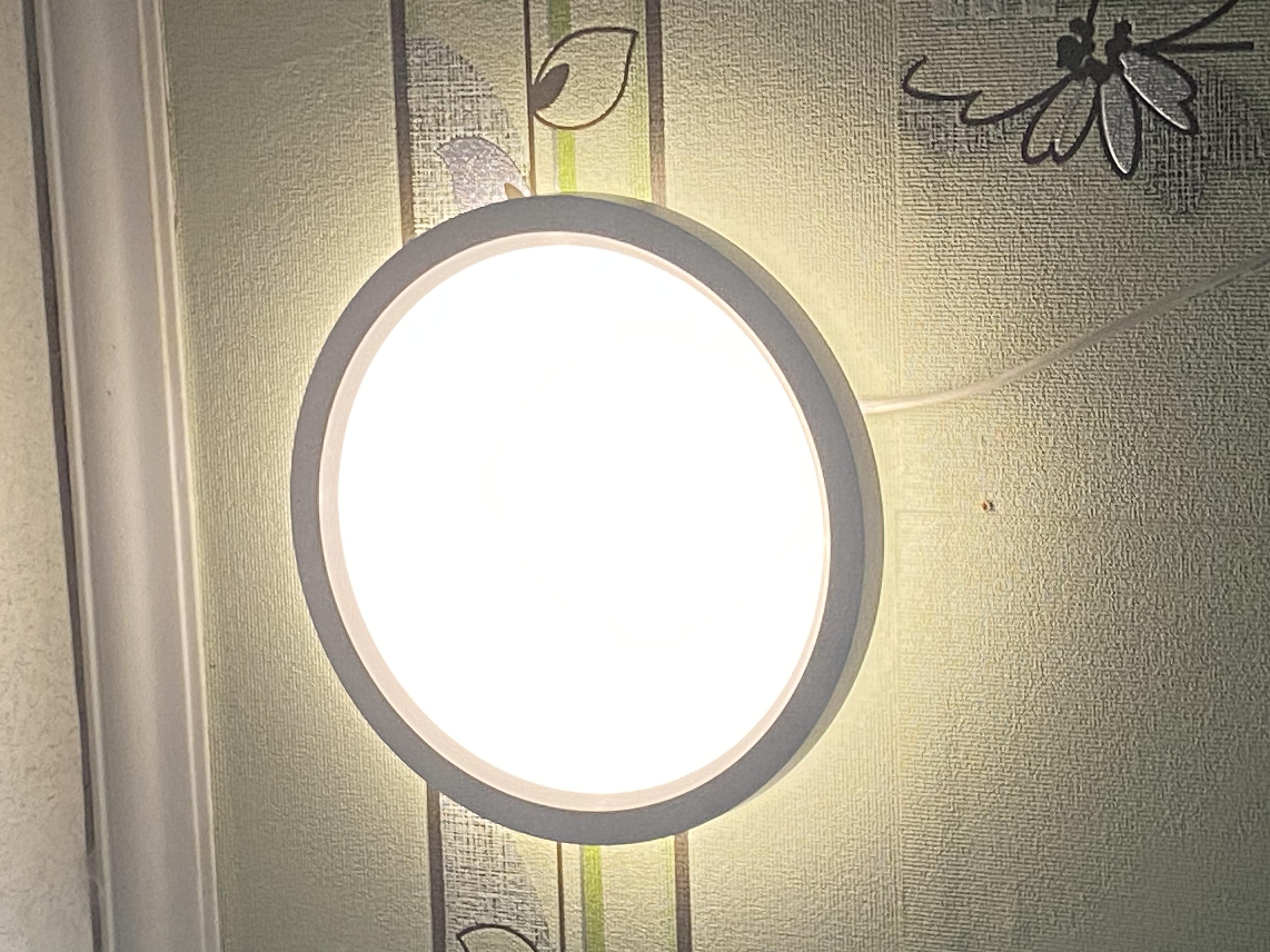 Фото: Світильник стельовий Philips Led AIO 24 Вт білий 929004689001, надіслане покупцем Олексій Світильник стельовий Philips Led AIO 24 Вт білий 929004689001 у реальних умовах використання від покупця Олексій.