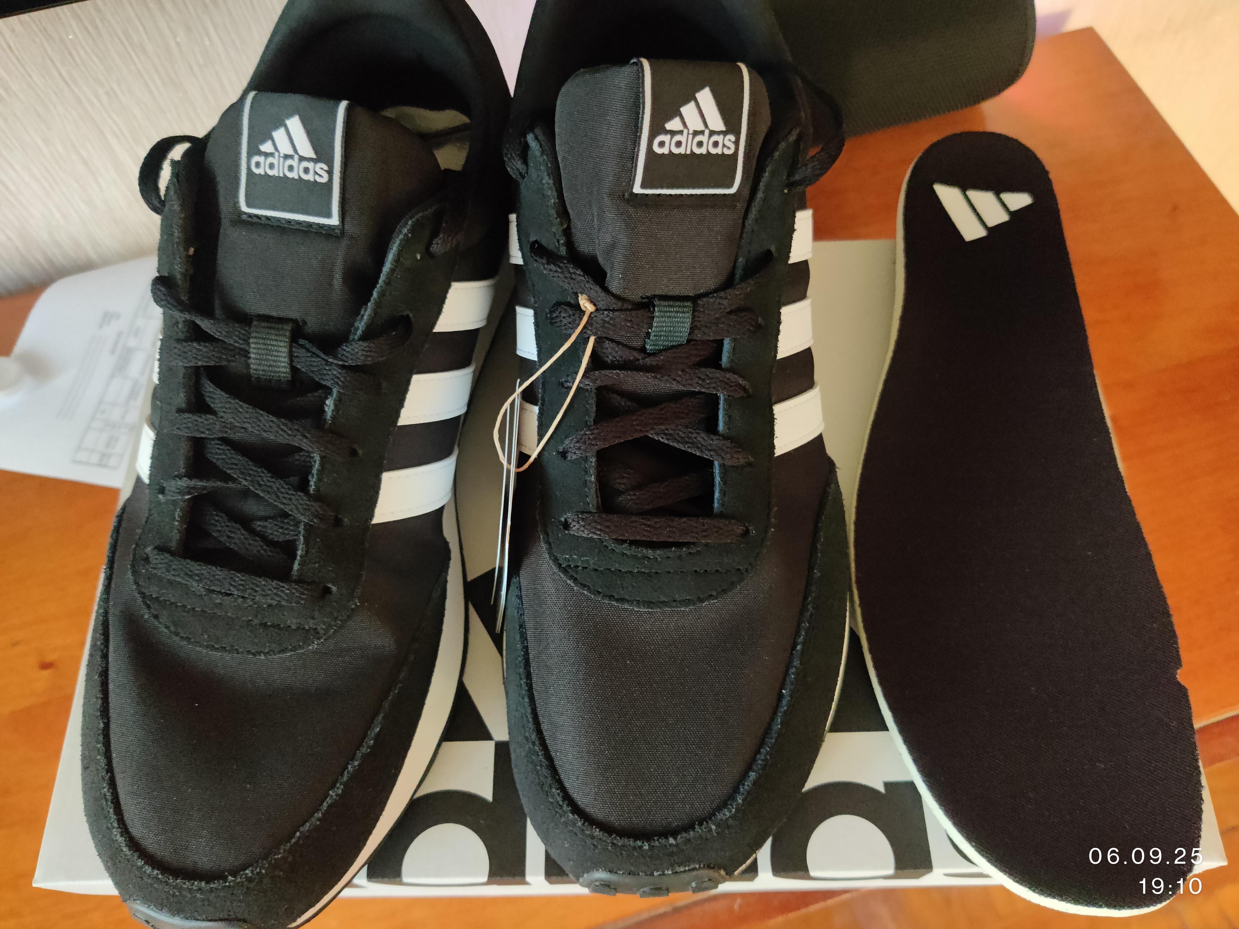 Кросівки чоловічі демісезонні Adidas RUN 60S 3.0 IE3826 р.45 1/3 чорні у реальних умовах використання від користувача Андрій Стахурський.