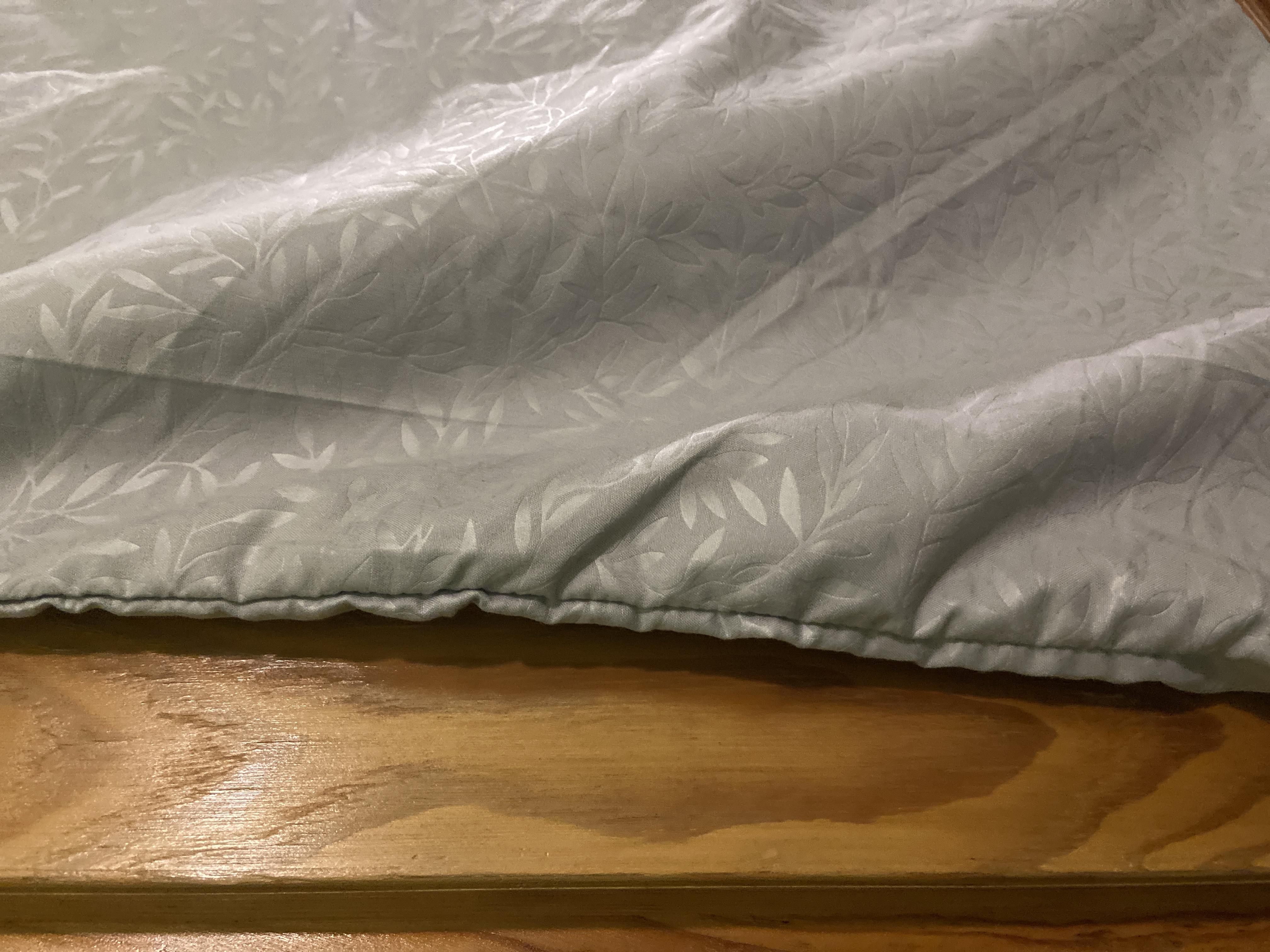 Фото: Комплект постільної білизни Гілочка однотонний полісатин простирадло на резинці євро 160x200х20/50х70 см Сірий (17514852), надіслане покупцем Федик Комплект постільної білизни Гілочка однотонний полісатин простирадло на резинці євро 160x200х20/50х70 см Сірий (17514852) у реальних умовах використання від покупця Федик.