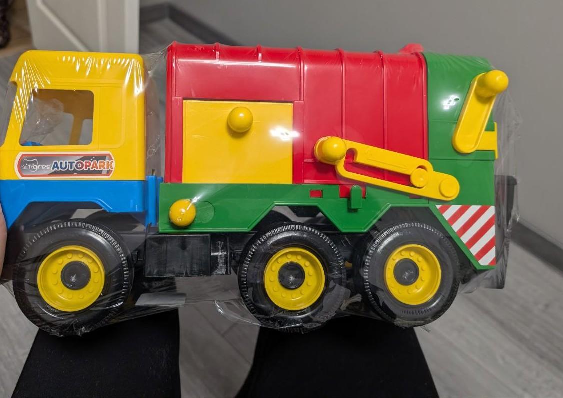 Сміттєвоз Wader Middle truck колір в асортименті 39224 у реальних умовах використання від покупця Вікторія.