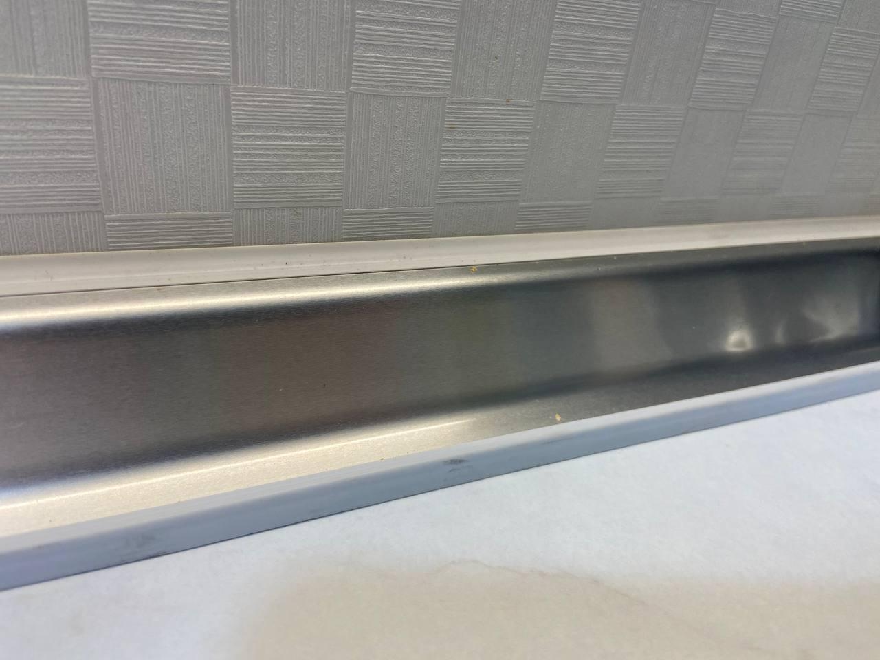 Плинтус REHAU Rauwalon 633602-022 5000x25 мм алюминий в реальных условиях использования от покупателя Юрій.
