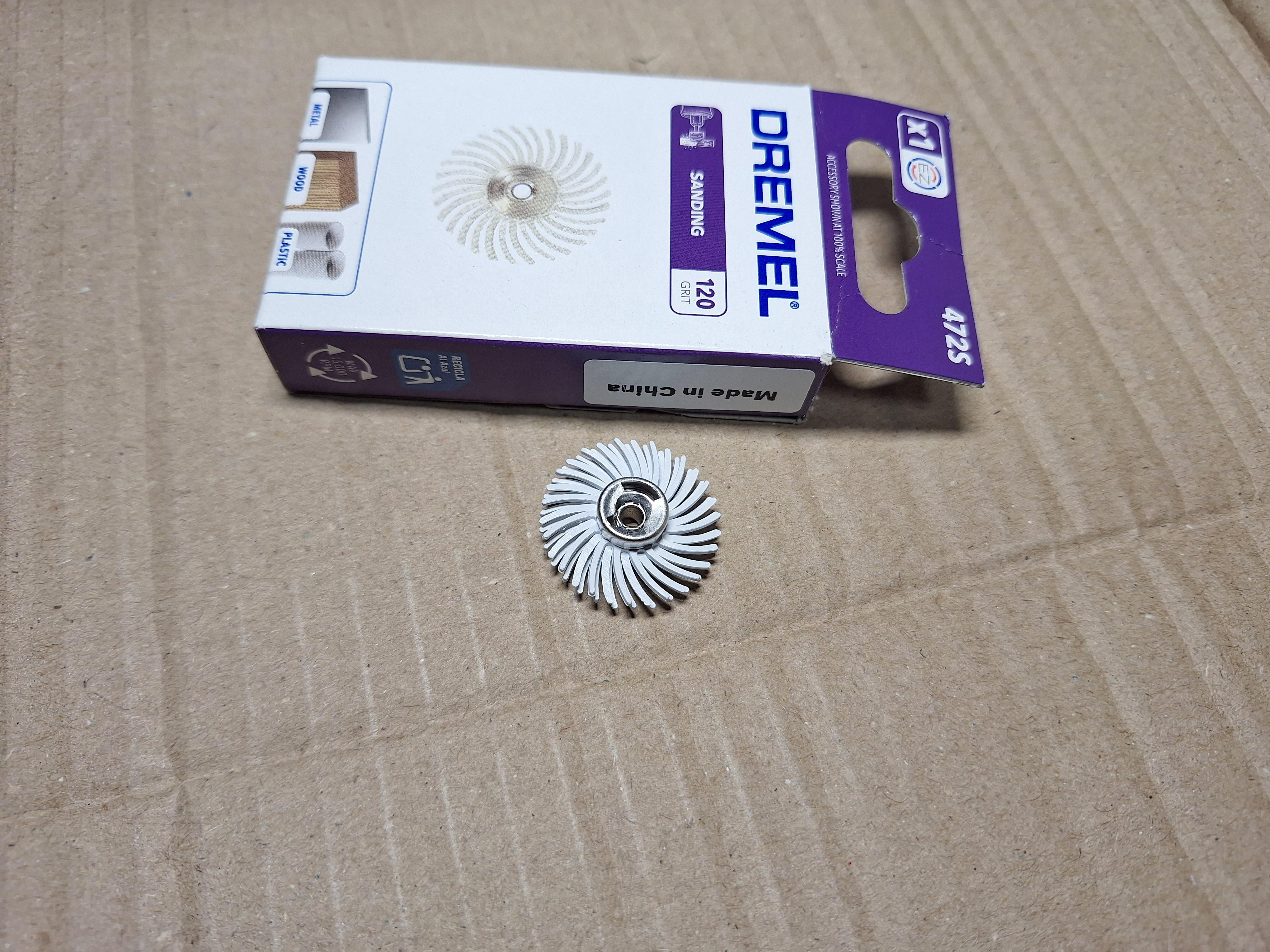 Щетка абразивная Dremel SC472 (K120) 2615S472JA в реальных условиях использования от пользователя Сергій.