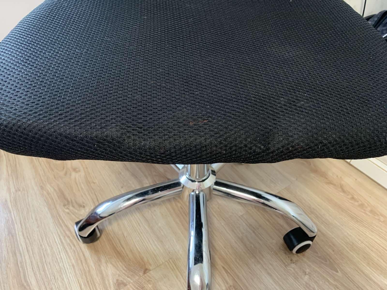 Офисное кресло Bonro B-619 MESH с микросеткой Черный в реальных условиях использования от покупателя Вячеслав.