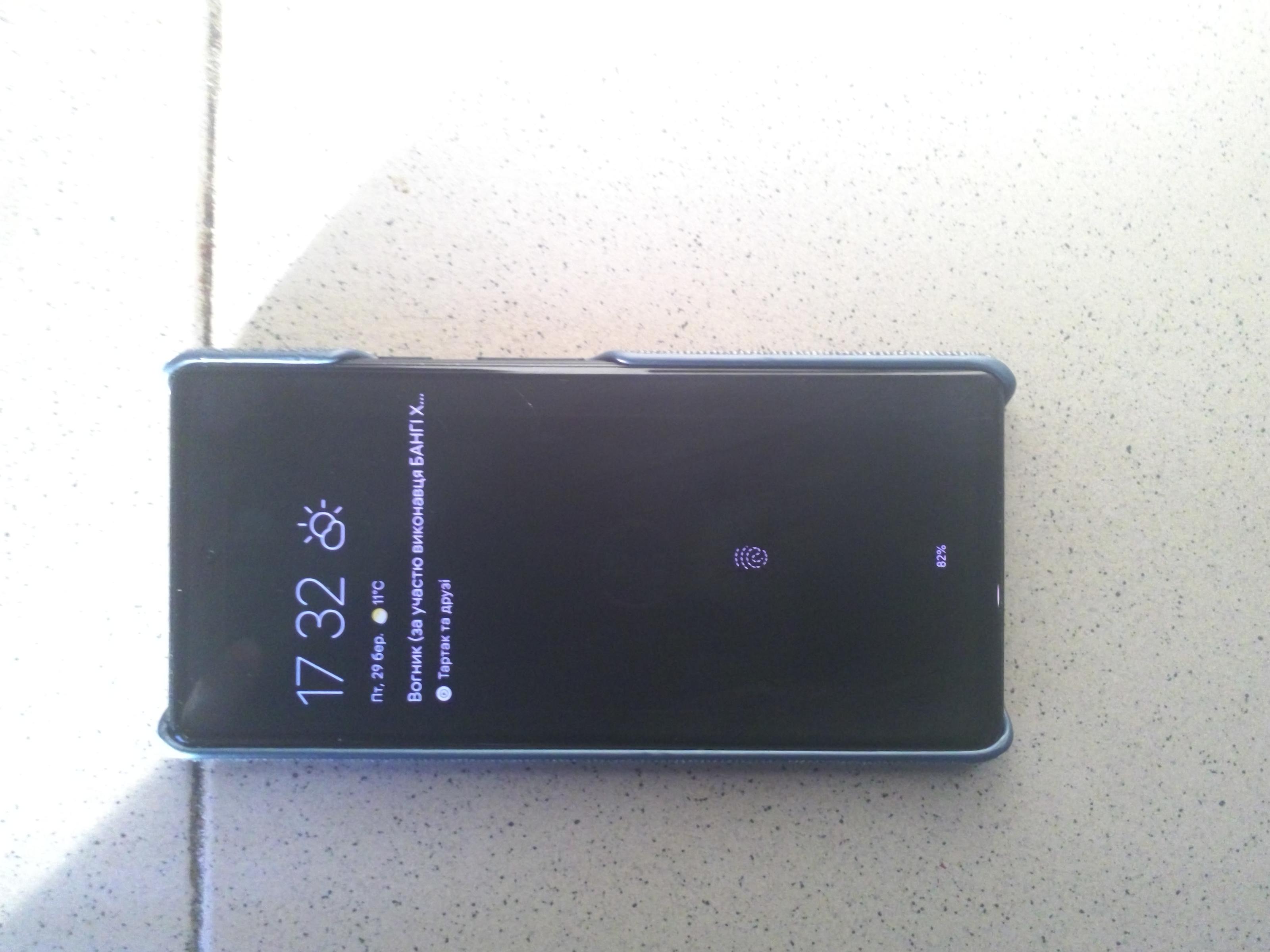 Тканевый чехол для Google Pixel 6a (жёлтый) в реальных условиях использования от покупателя Володимир.