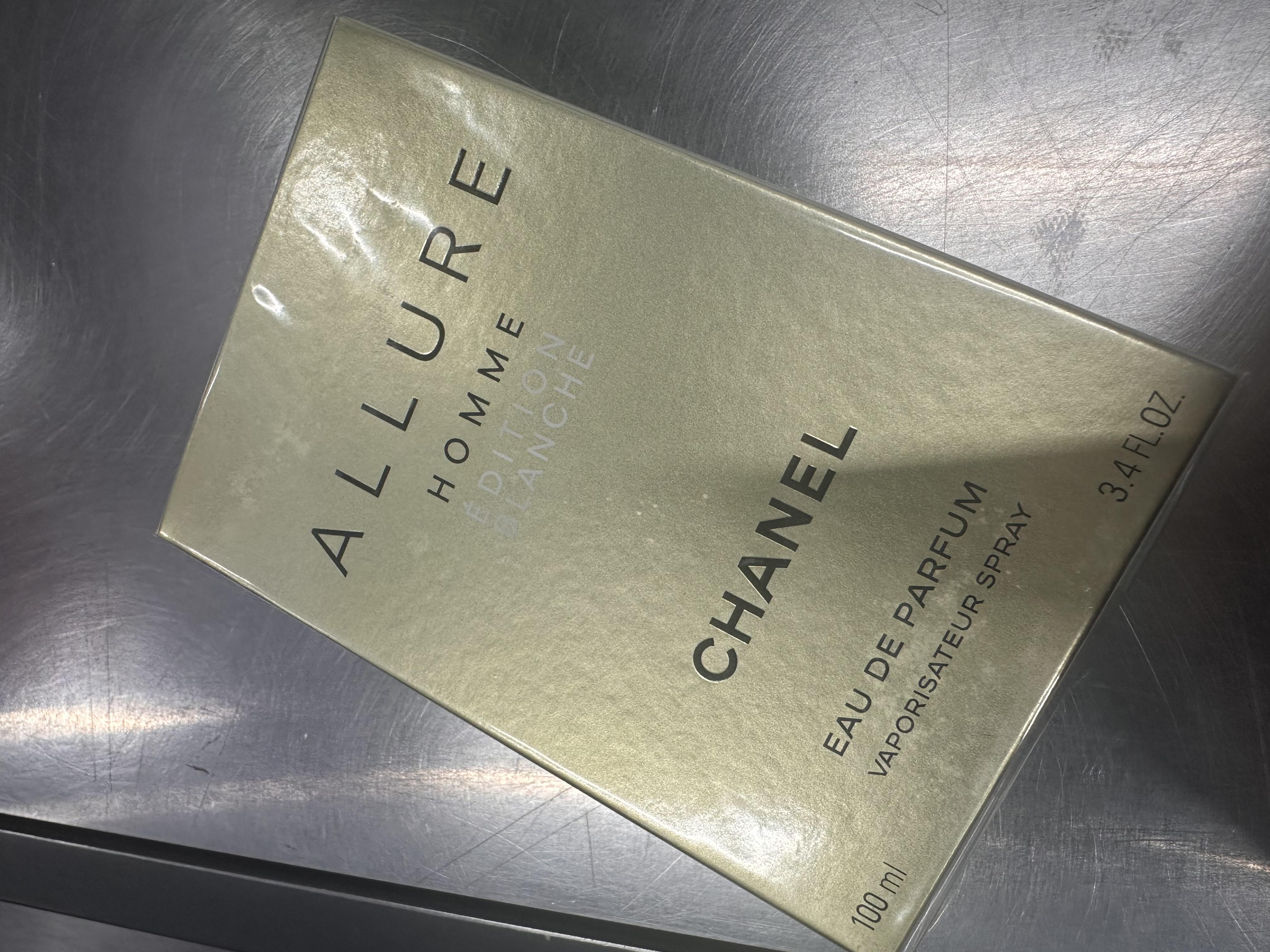 Фото: Парфюмерная вода аналог Chanel Allure Homme edition Blanche 100 мл (3145891274608), отправлено пользователем Тетяна Парфюмерная вода аналог Chanel Allure Homme edition Blanche 100 мл (3145891274608) в реальных условиях использования от пользователя Тетяна.