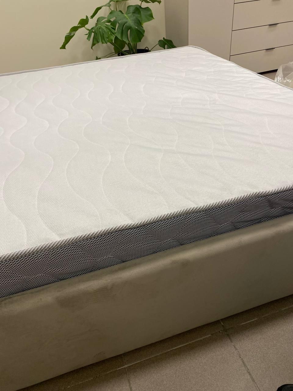 Матрац пружинний Catalina Plus Cocos LIDERSON 180x200 см у реальних умовах використання від користувача Петро Іванчак.