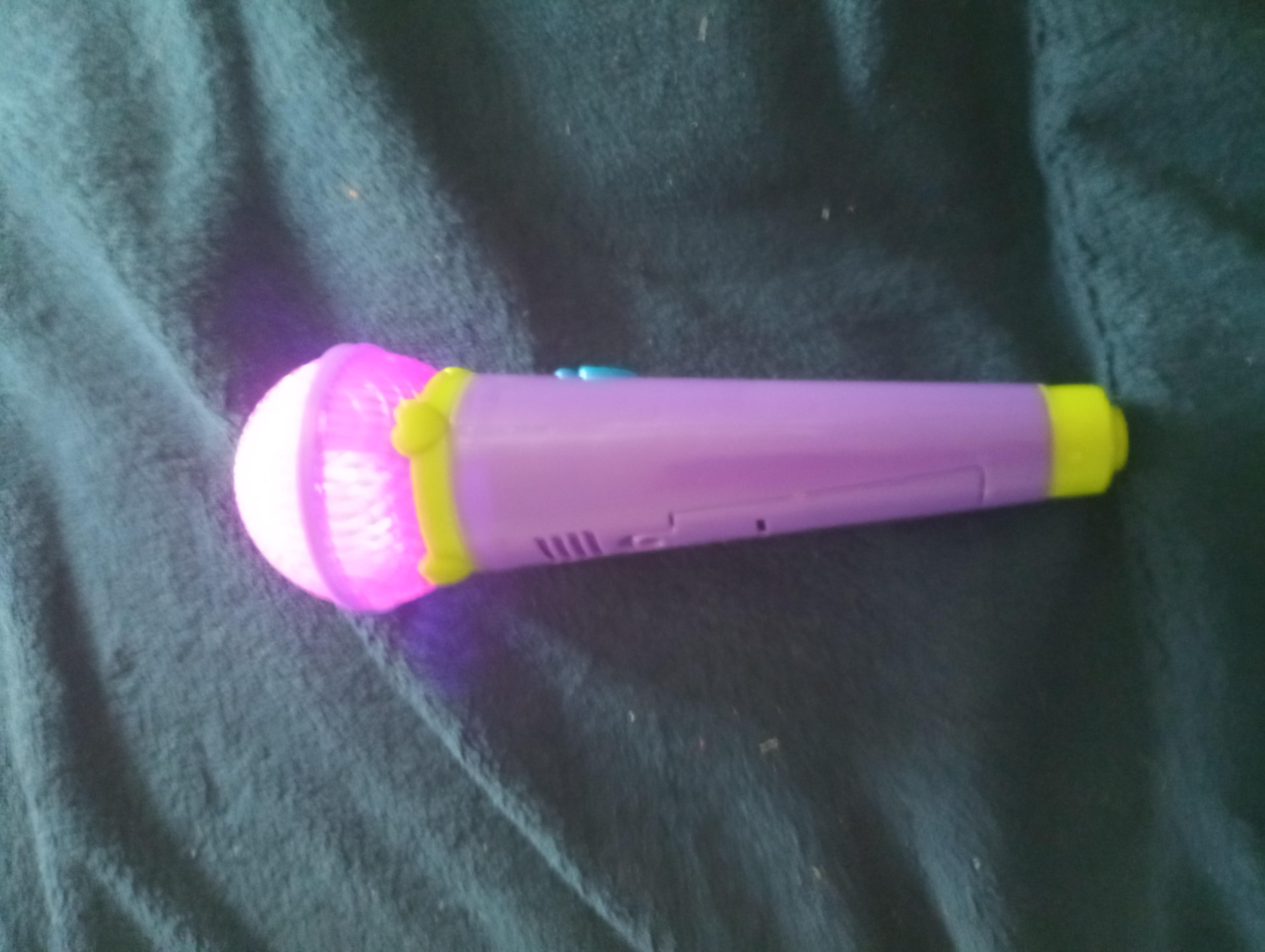 Фото: Микрофон Shantou микрофон 5218 5218, отправлено пользователем Ірина Микрофон Shantou микрофон 5218 5218 в реальных условиях использования от пользователя Ірина.