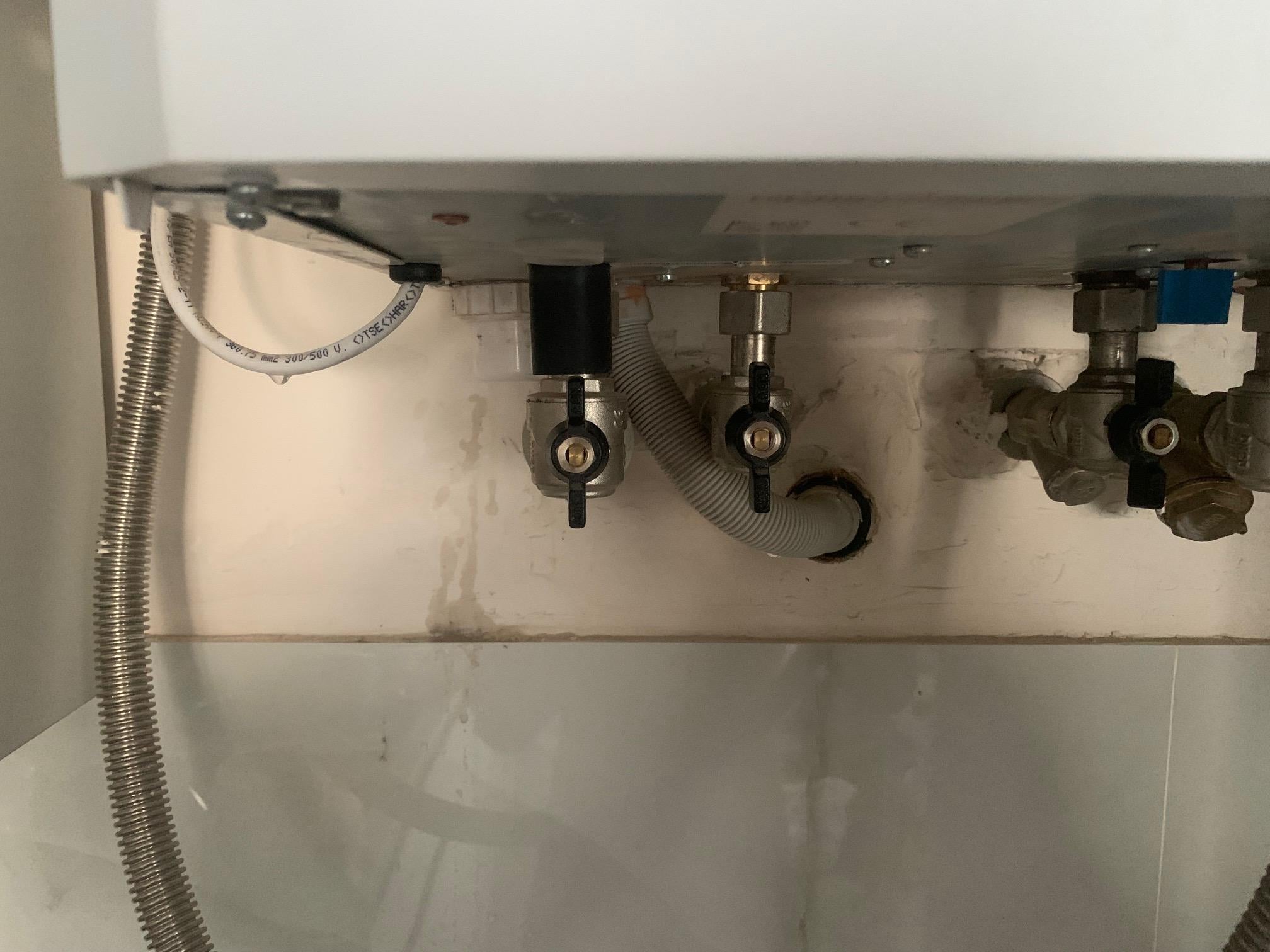 Конденсационный котел 104.ua Model C 24 kW + коаксиальный комплект в реальных условиях использования от пользователя Микола.