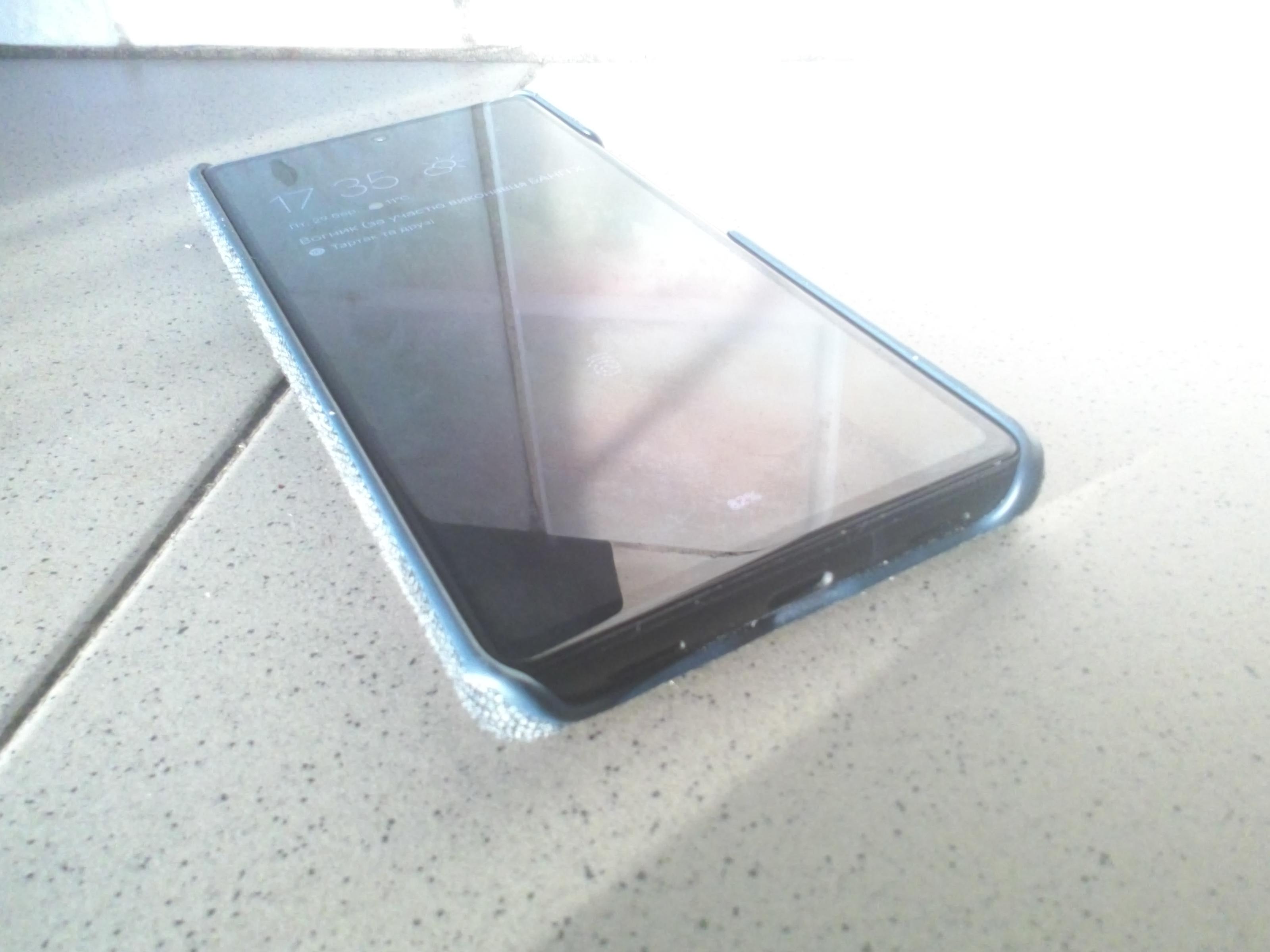 Тканевый чехол для Google Pixel 6a (жёлтый) в реальных условиях использования от покупателя Володимир.