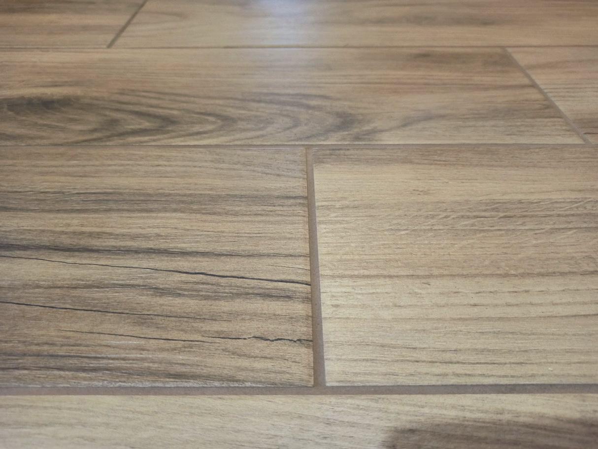 Плитка Cersanit Soutwood beige 18,5x59,8 см у реальних умовах використання від покупця Александр.