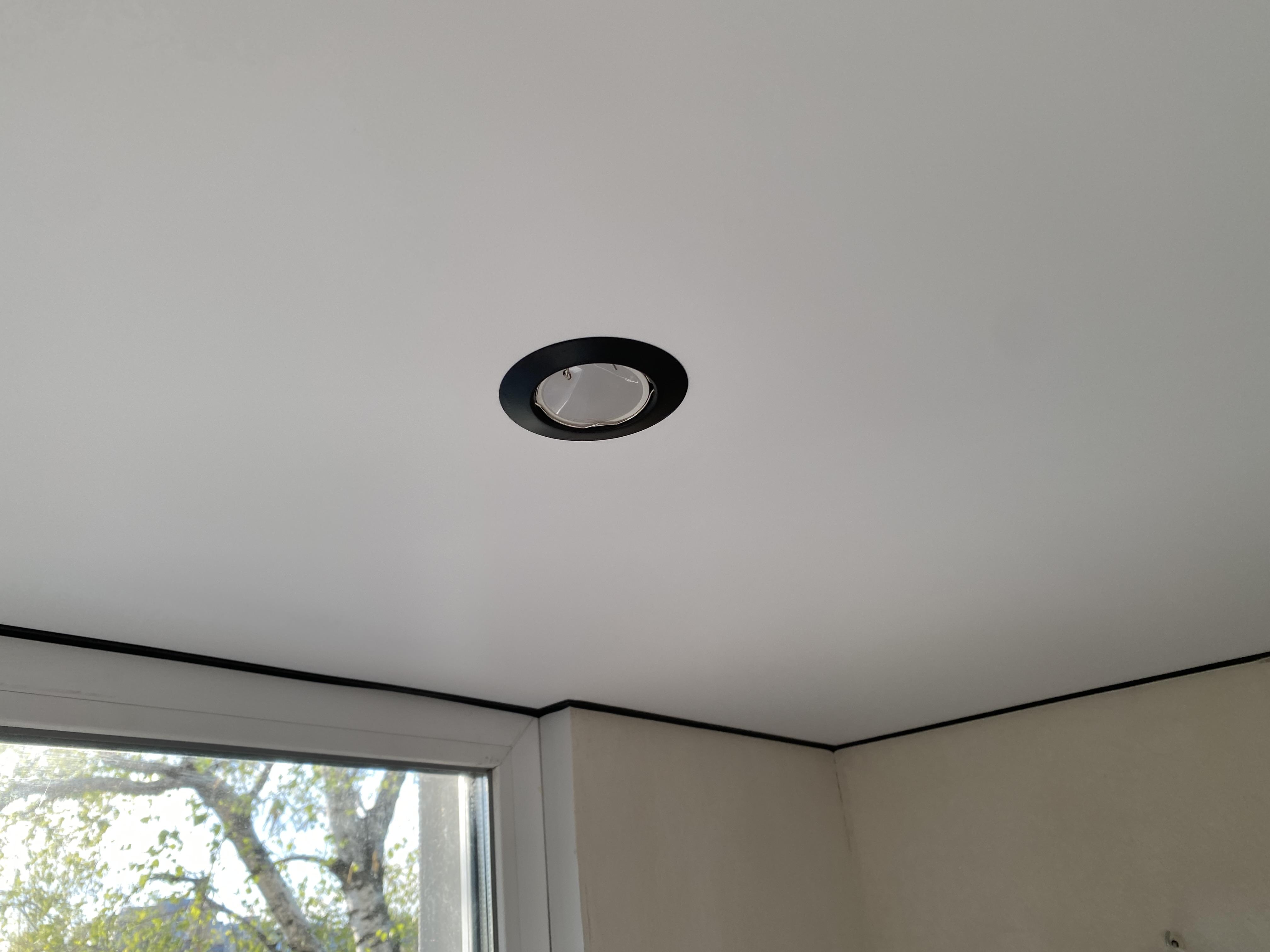 Фото: Светильник точечный LightMaster под лампу черный CL110, отправлено пользователем Дмитро Светильник точечный LightMaster под лампу черный CL110 в реальных условиях использования от пользователя Дмитро.
