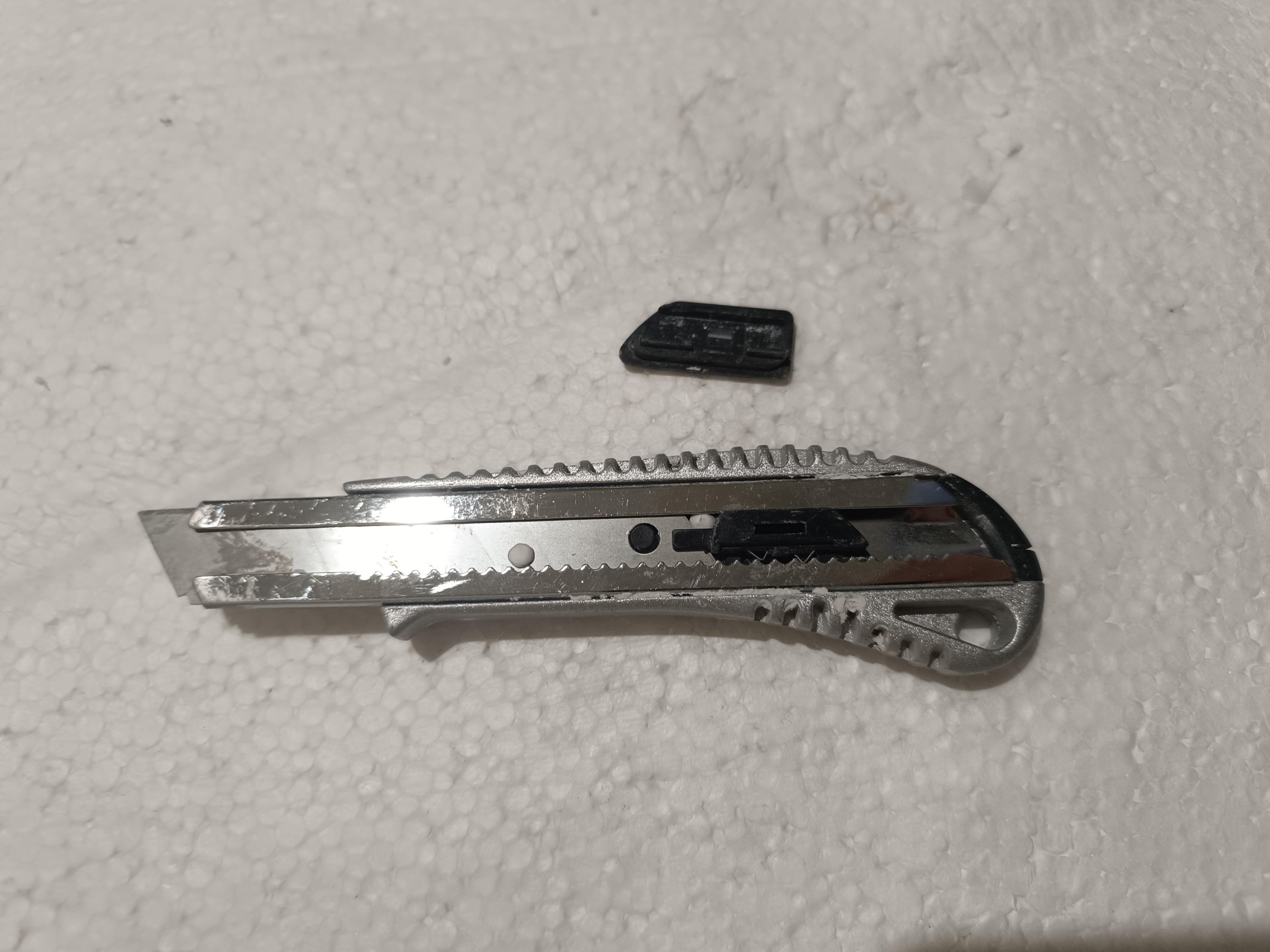 Фото: Нож сегментный Tolsen 18 мм 30002, отправлено покупателем Віталій Нож сегментный Tolsen 18 мм 30002 в реальных условиях использования от покупателя Віталій.