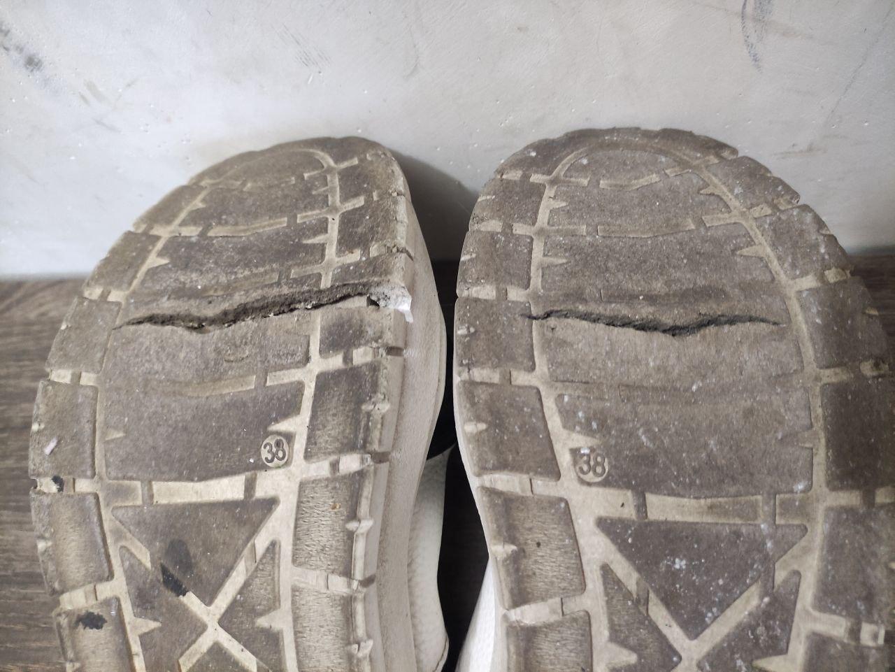 Фото: Кроссовки кожаные Stilli MBLN49-86 р. 41 Бело-черный, отправлено покупателем Сергій Кроссовки кожаные Stilli MBLN49-86 р. 41 Бело-черный в реальных условиях использования от покупателя Сергій.