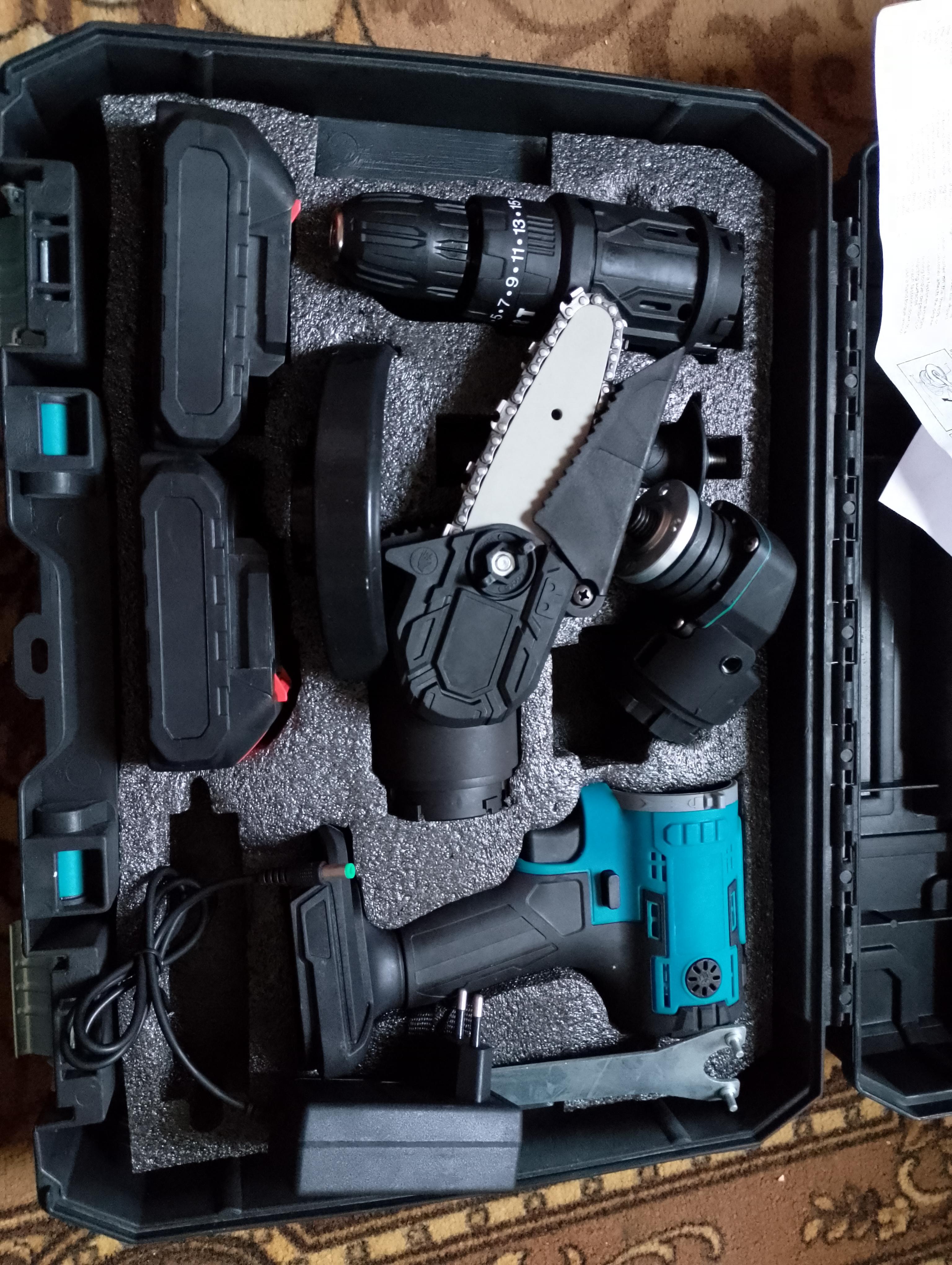 Фото: Набор аккумуляторных электроинструментов 3в1 шуруповерт/болгарка/мини-пила в кейсе (120.1261), отправлено покупателем Надія Набор аккумуляторных электроинструментов 3в1 шуруповерт/болгарка/мини-пила в кейсе (120.1261) в реальных условиях использования от покупателя Надія.