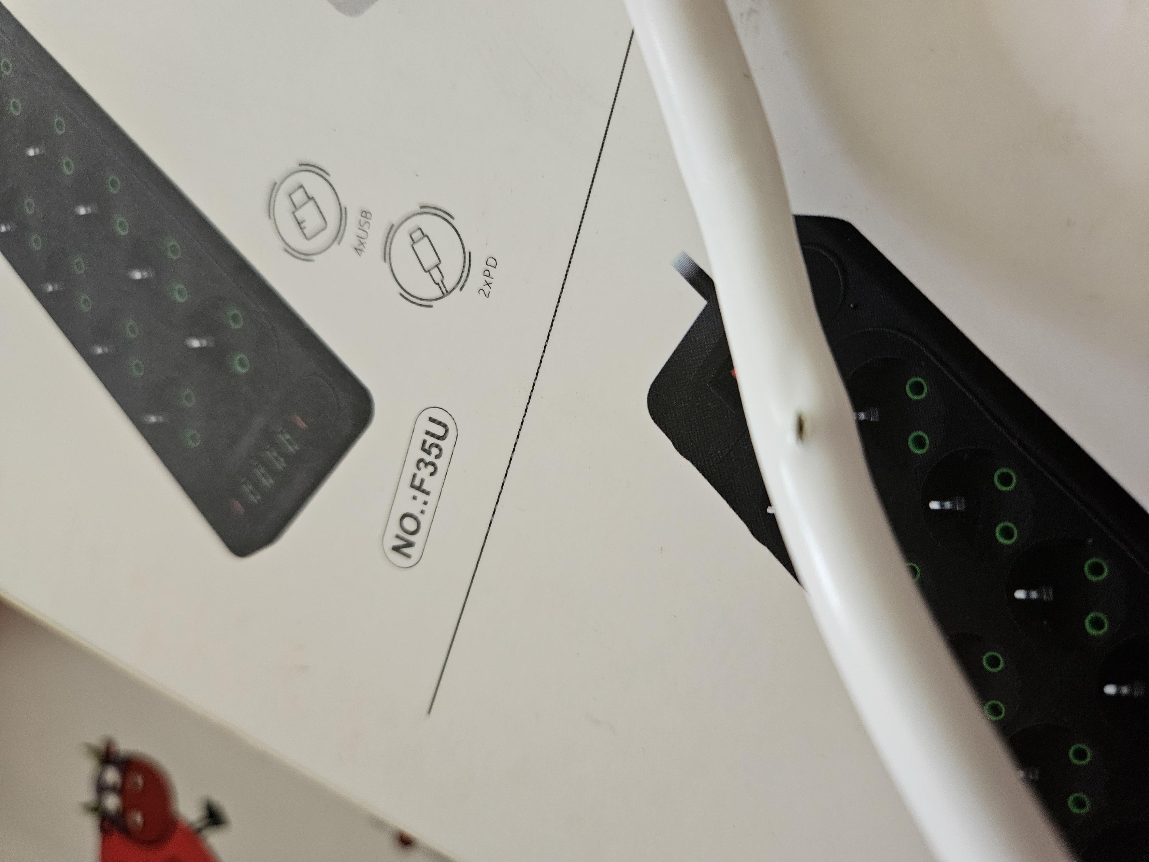 Фильтр сетевой F35U на 10 розеток/2 Tupe-C/4 USB Белый в реальных условиях использования от покупателя Олена.