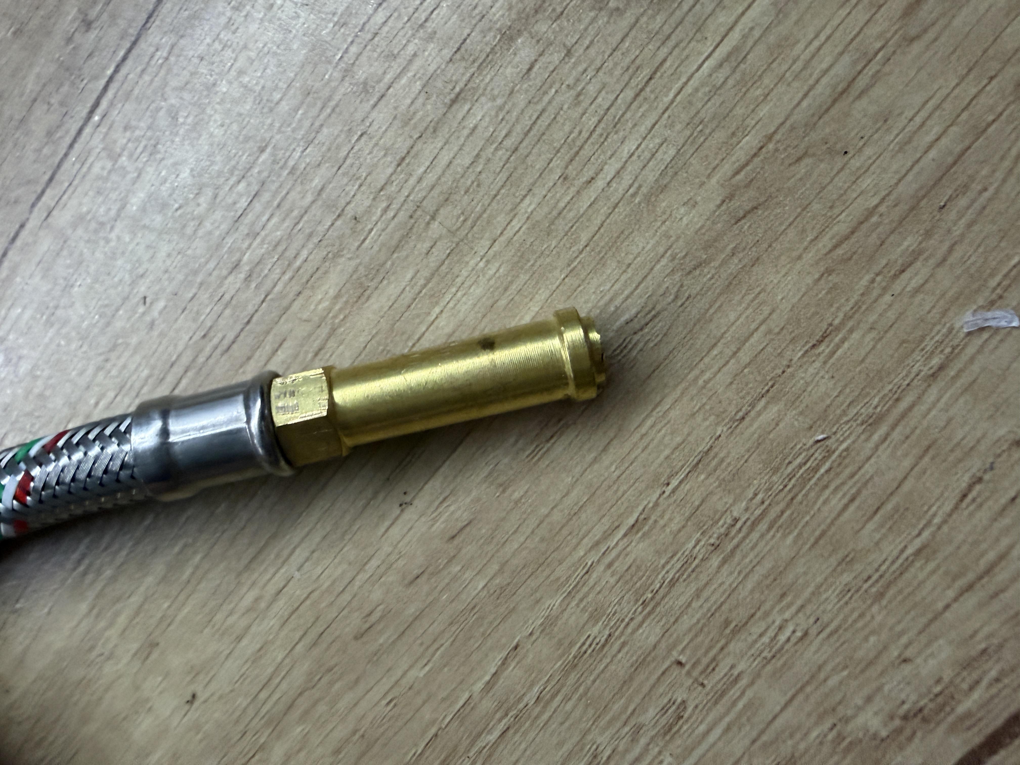 Шланг Parigi Parinox® EPDM DN8 MOM10 х 1/2 "0,5 м PN10 довга голка у реальних умовах використання від користувача Олександр.