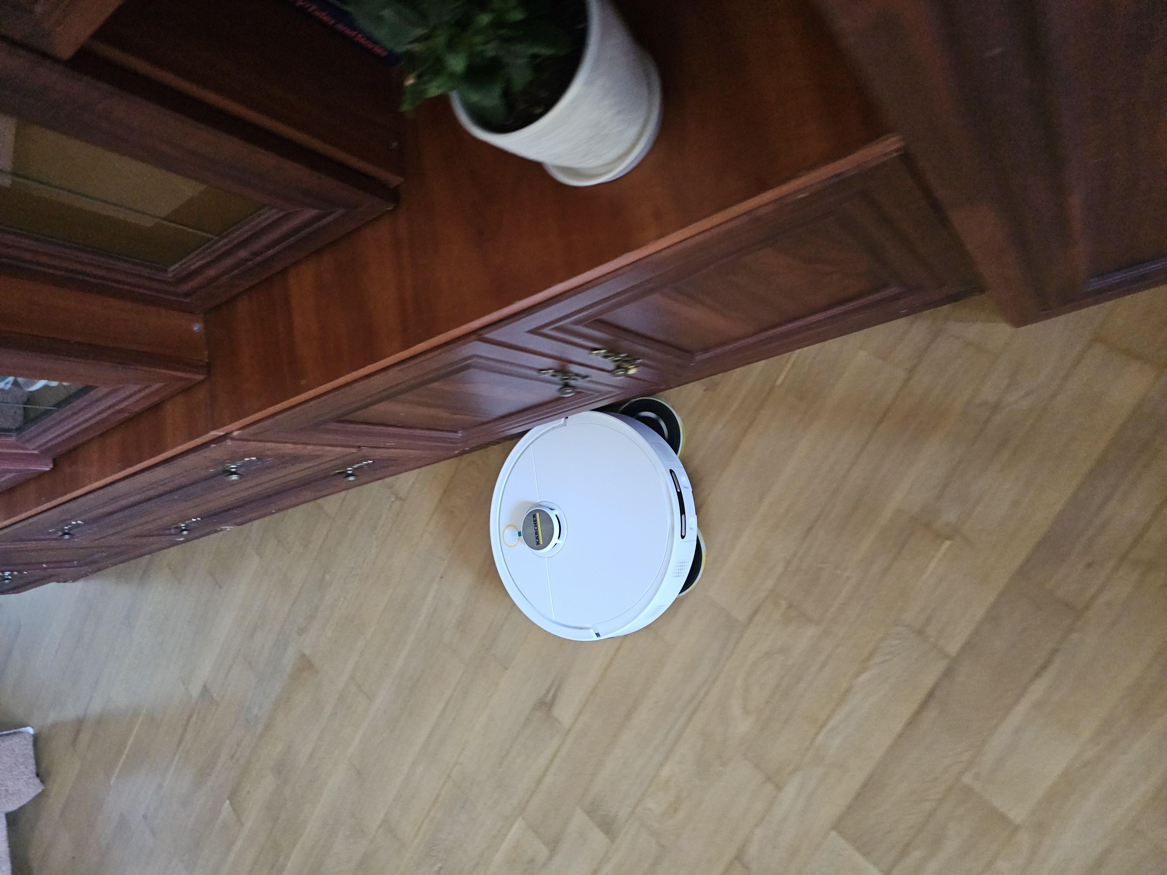 Робот-пылесос моющий Karcher RVM 4 Comfort white в реальных условиях использования от пользователя Андрей.