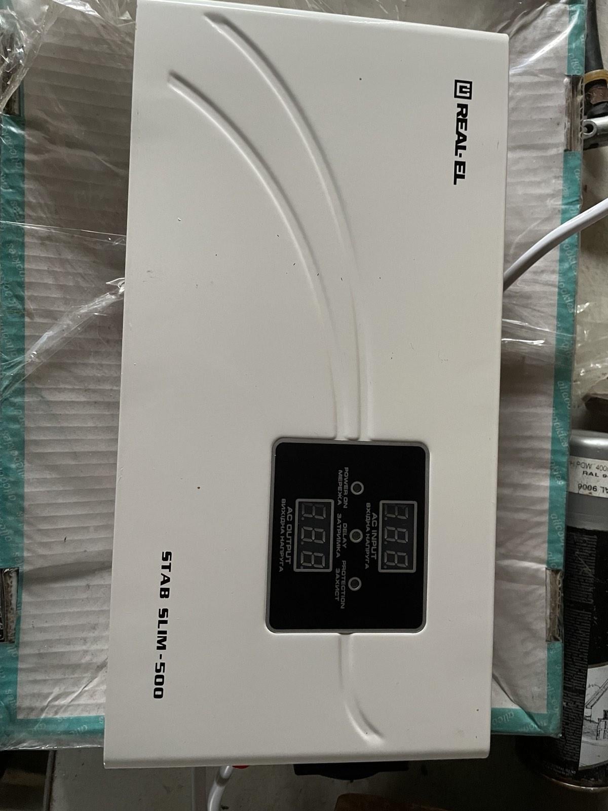 Стабілізатор напруги REAL-EL STAB SLIM-500, white (REAL-EL) у реальних умовах використання від користувача Юрій.