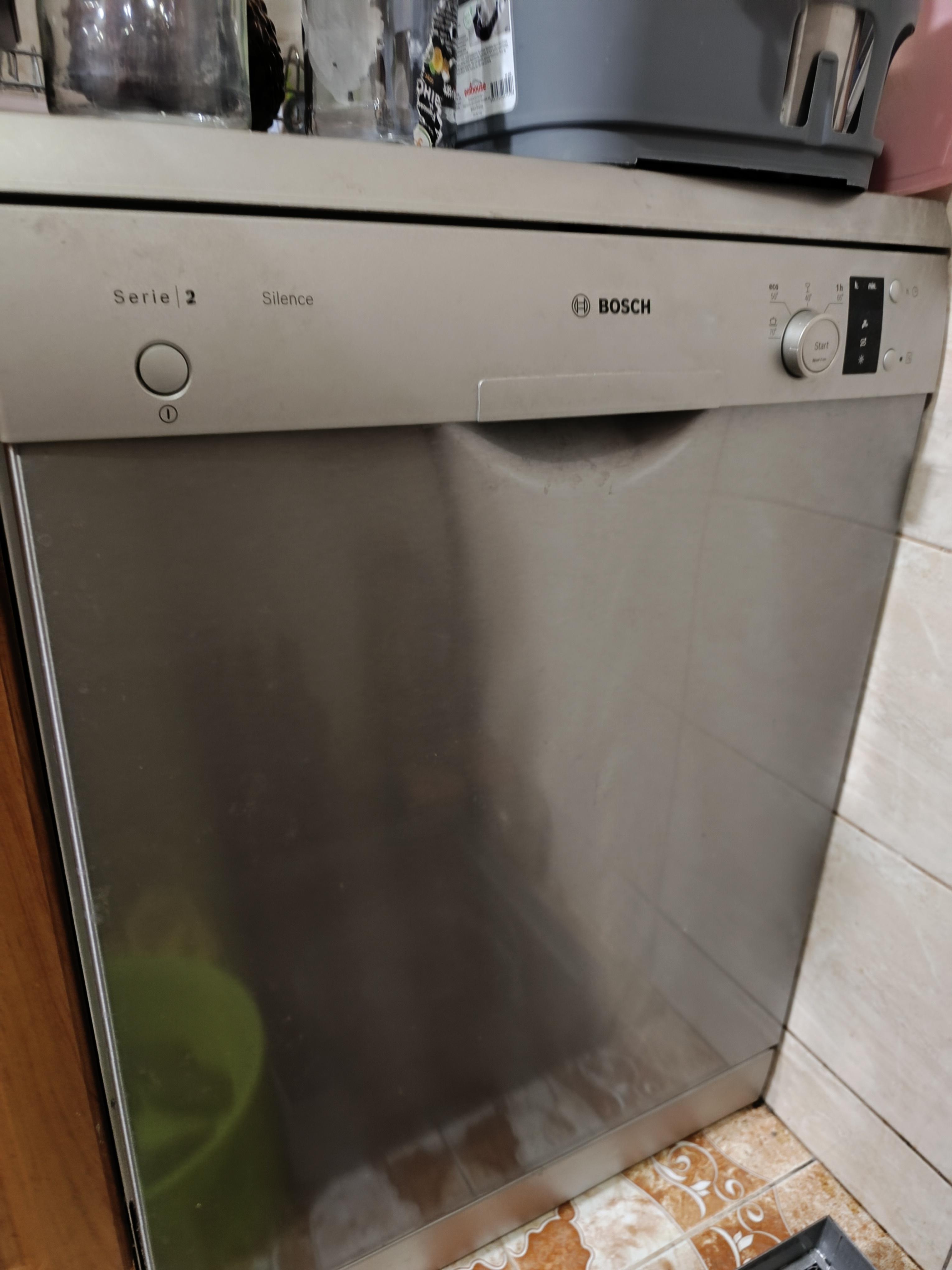 Посудомоечная машина Bosch SMS25AI01K в реальных условиях использования от пользователя Тетяна.