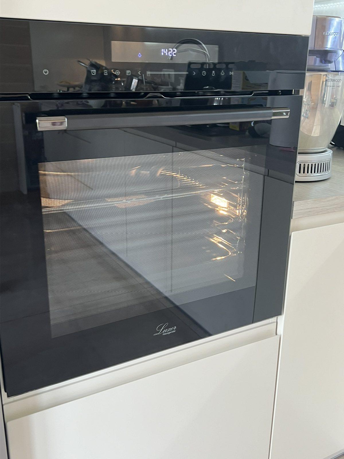 Духовой шкаф Luxor Future 60 BK Colorverglasung в реальных условиях использования от пользователя Марина.