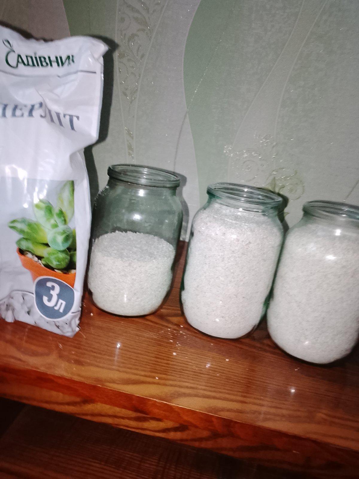 Агроперлит Садівник 3 л в реальных условиях использования от покупателя Світлана.