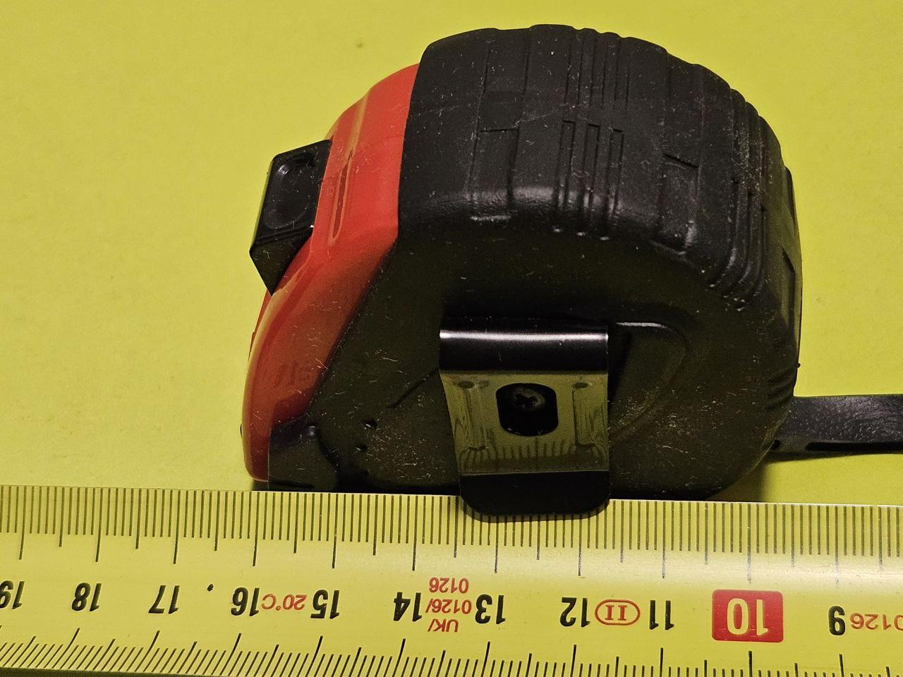 Рулетка Modeco MN-81-132 2 м x 16 мм в реальных условиях использования от покупателя Сергій.