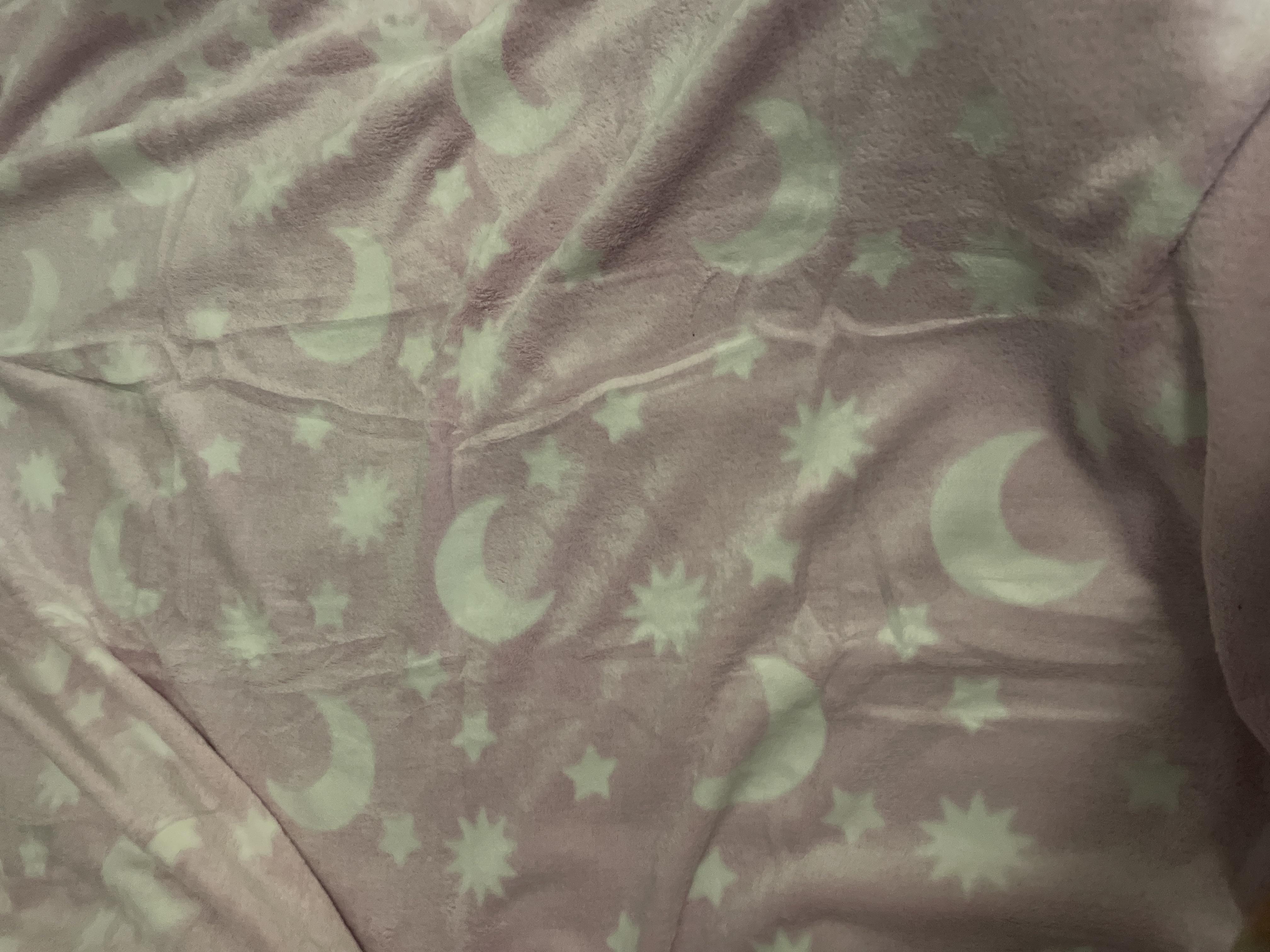 Фото: Плед детский Magic Glow In The Dark Blanket Радуга 120х150 см (897686), отправлено покупателем Наталія Плед детский Magic Glow In The Dark Blanket Радуга 120х150 см (897686) в реальных условиях использования от покупателя Наталія.