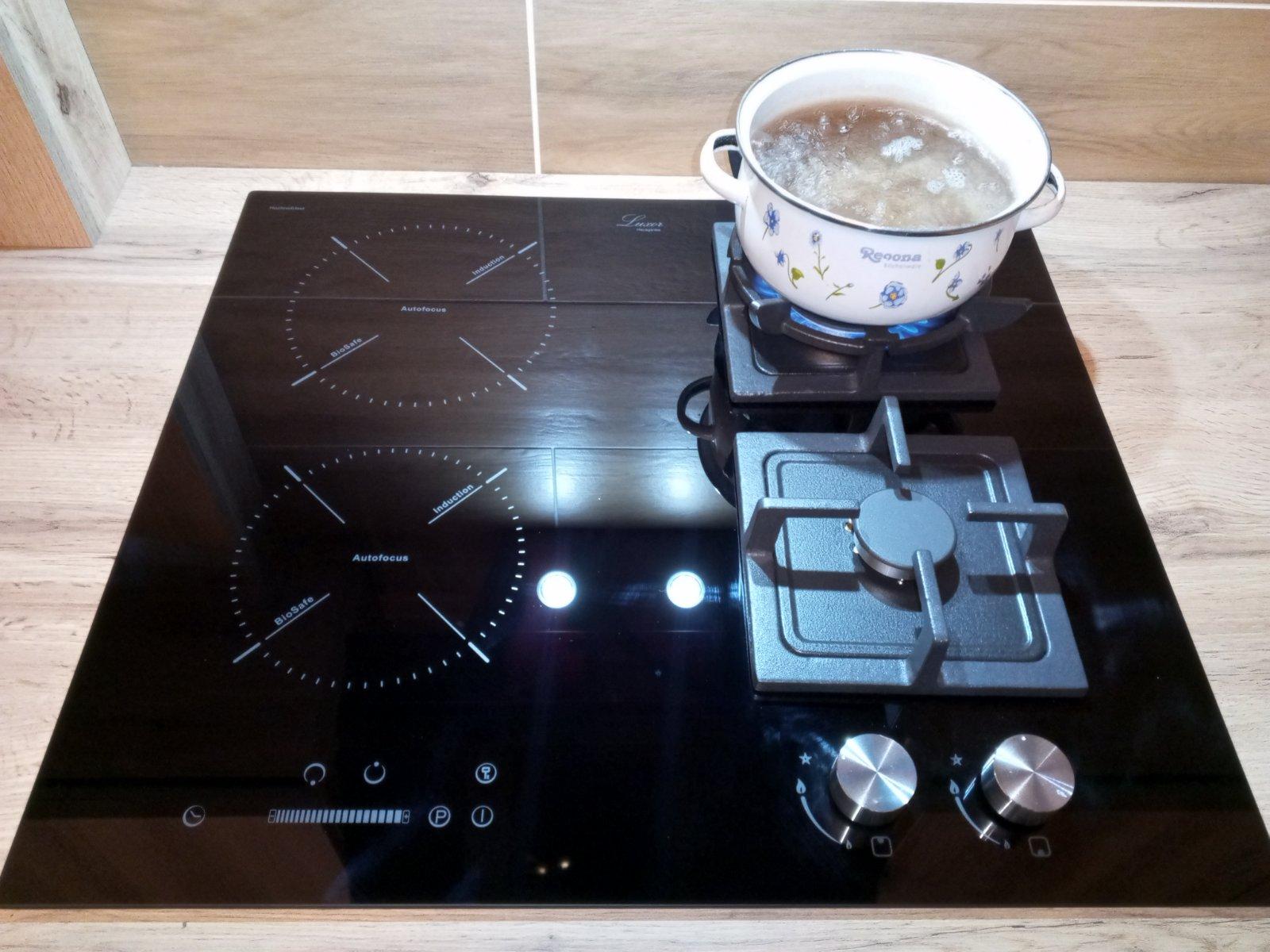 Варочная поверхность индукционно-газовая комбинированная Luxor GI 67 DL Booster + круглая подставка Wog в реальных условиях использования от пользователя Світлана Косач.