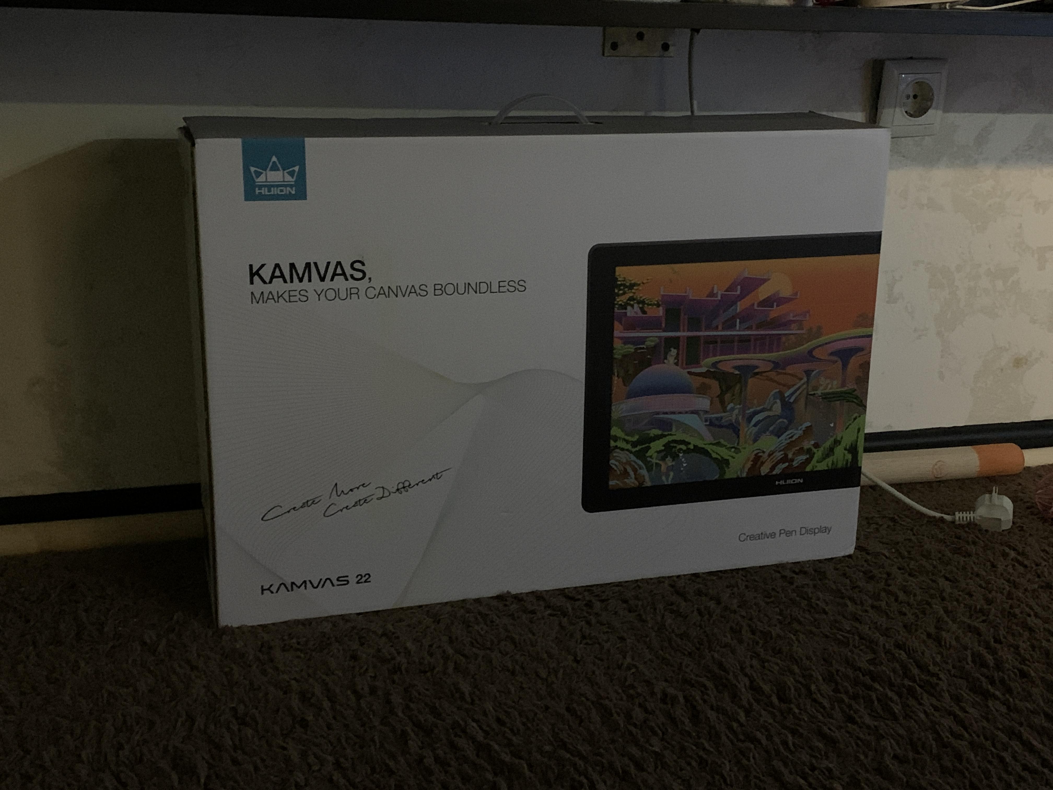 Фото: Графический монитор-планшет Huion Kamvas 22 (GS2201), отправлено пользователем Емілія Графический монитор-планшет Huion Kamvas 22 (GS2201) в реальных условиях использования от пользователя Емілія.